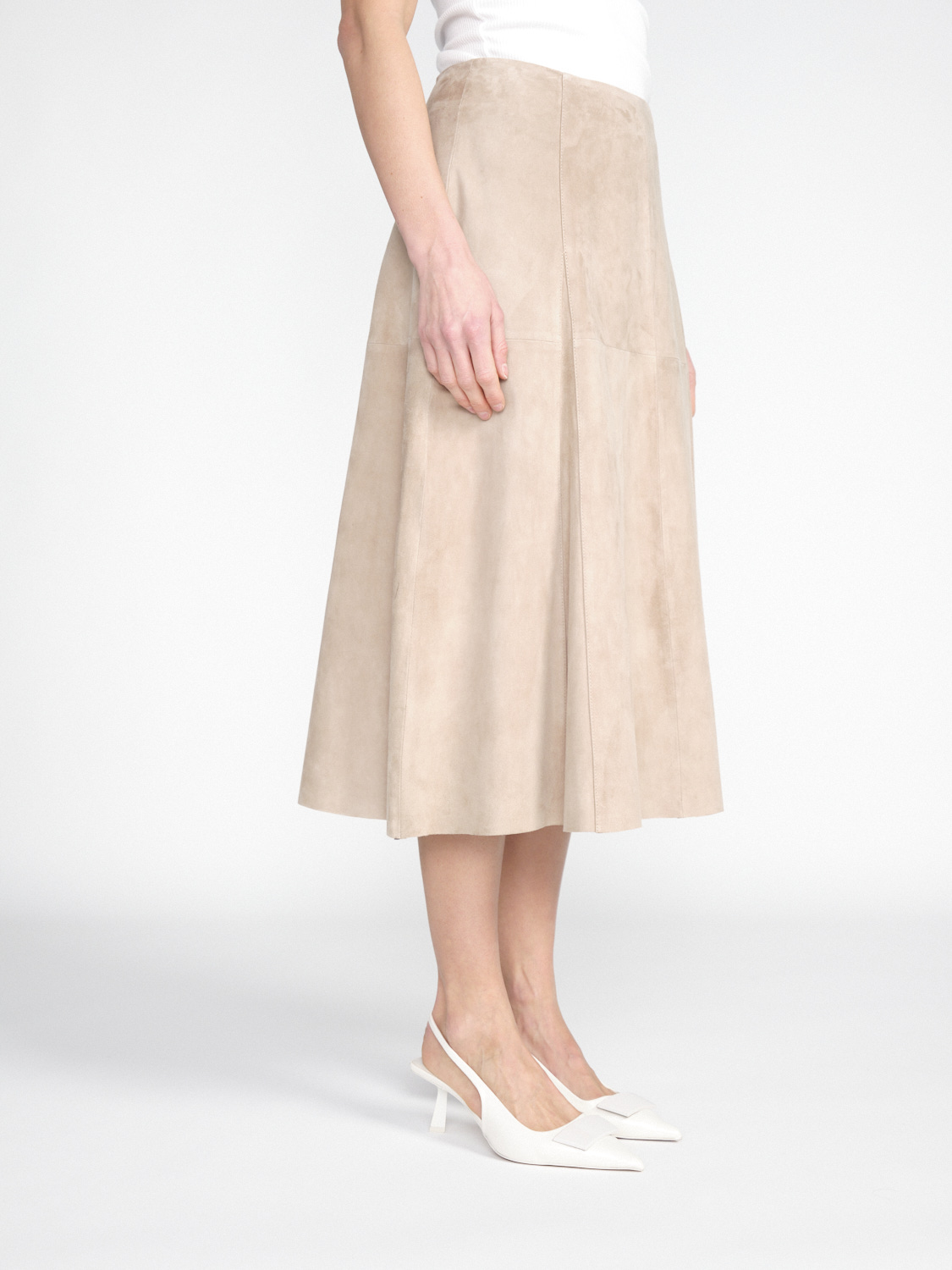 Arma Udine – Leicht ausgestellter Midirock aus Veloursleder beige 34