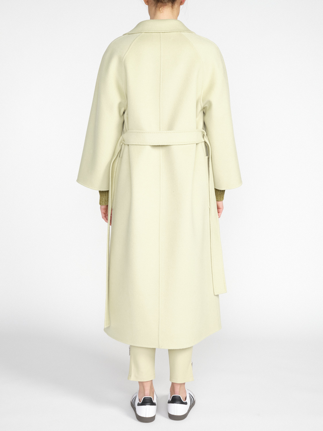 Arma Seguret – Oversized Mantel aus Wolle mit Bindeband 	  hellgrün 38
