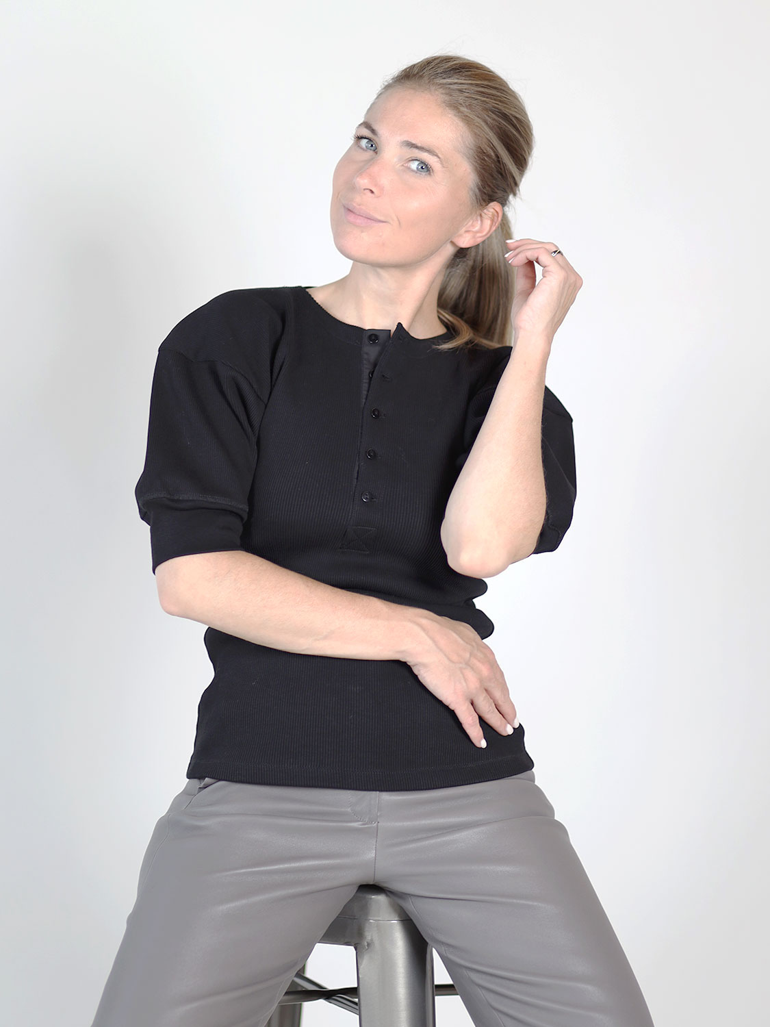 Victoria Beckham Henley Rib – Ribbed Shirt black XS