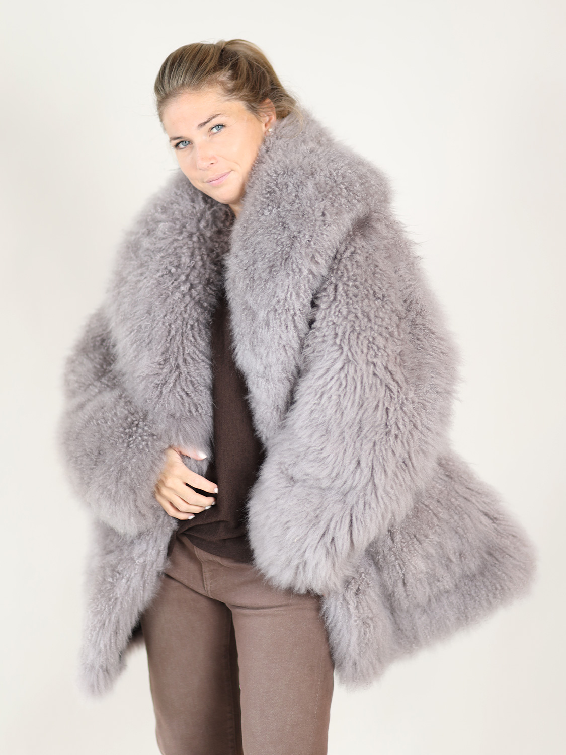 Blancha Short fur coat taupe One Size