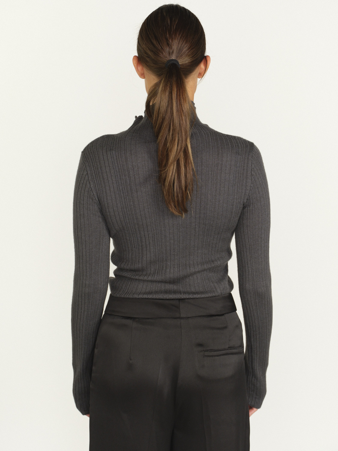 Iris von Arnim Cashmere Silk Sweater - Ripp-Pullover aus Kaschmir und Seide   grau M