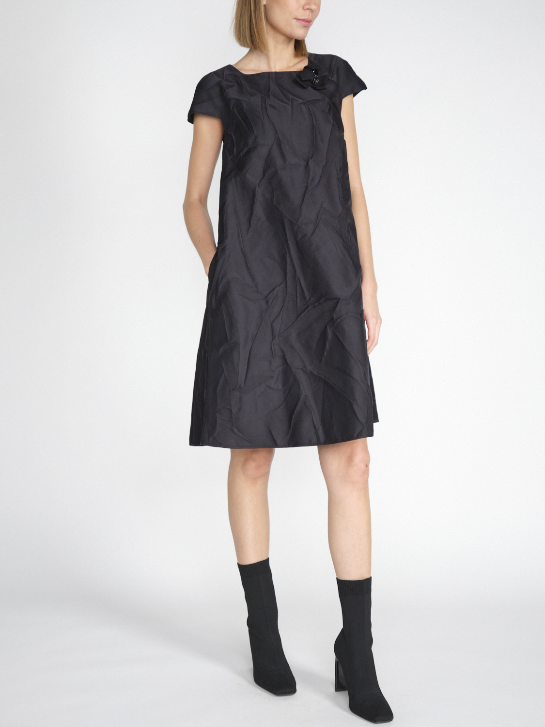 Odeeh Mini abito con texture increspata e contenuto di seta  nero 34