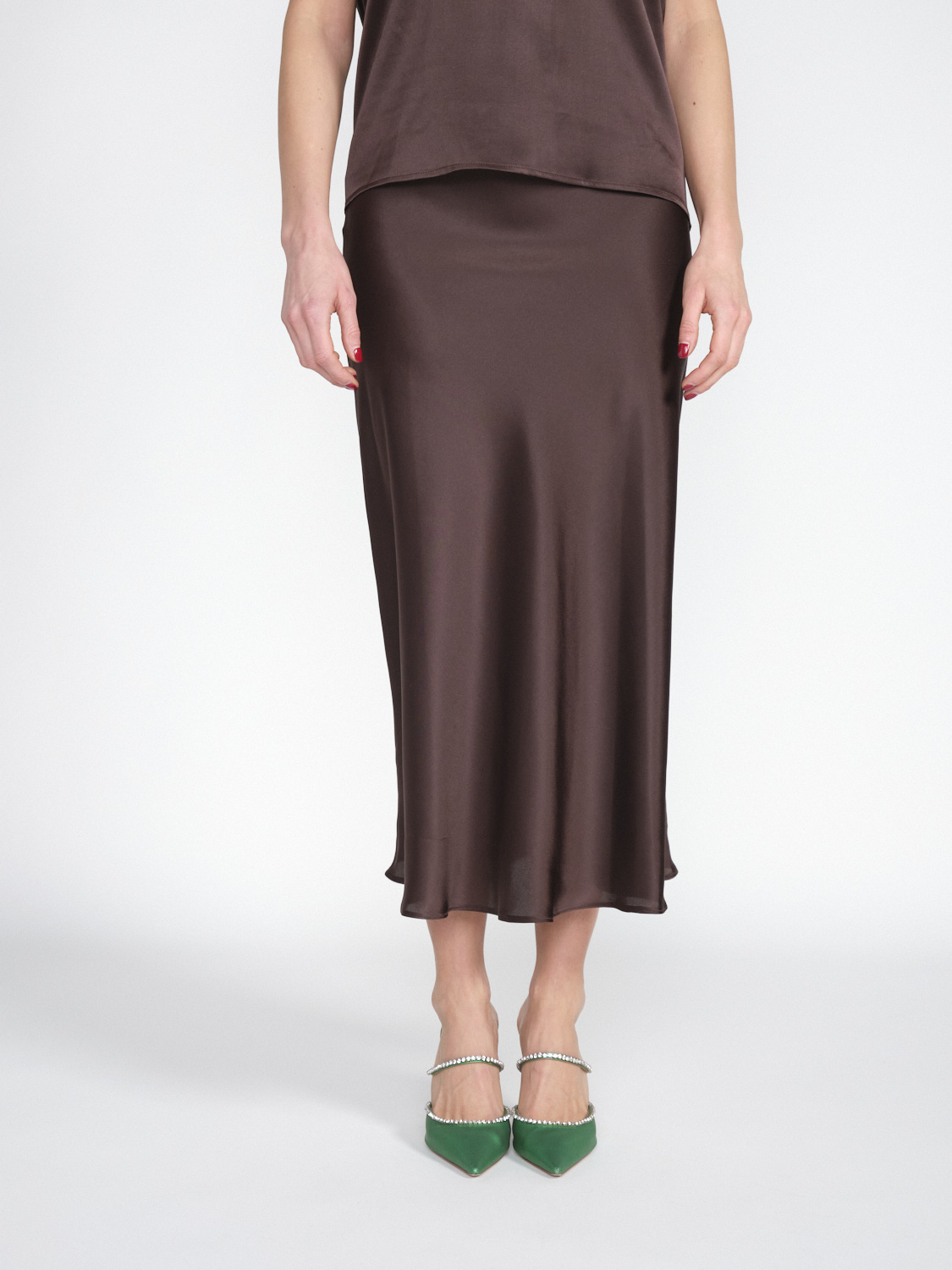 SIYU Lisos Seda - Featherlight satin midi skirt  brown 34