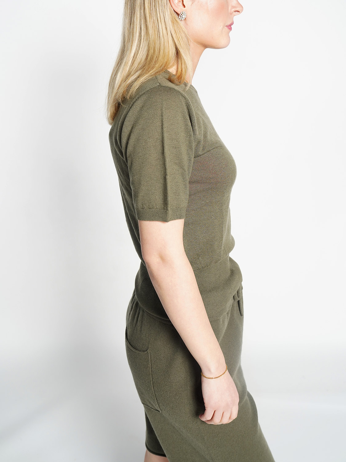 Extreme Cashmere n°416 Noor – T-Shirt aus Cashmere khaki One Size Extreme Cashmere n°416 Noor – T-Shirt aus Cashmere khaki One Size