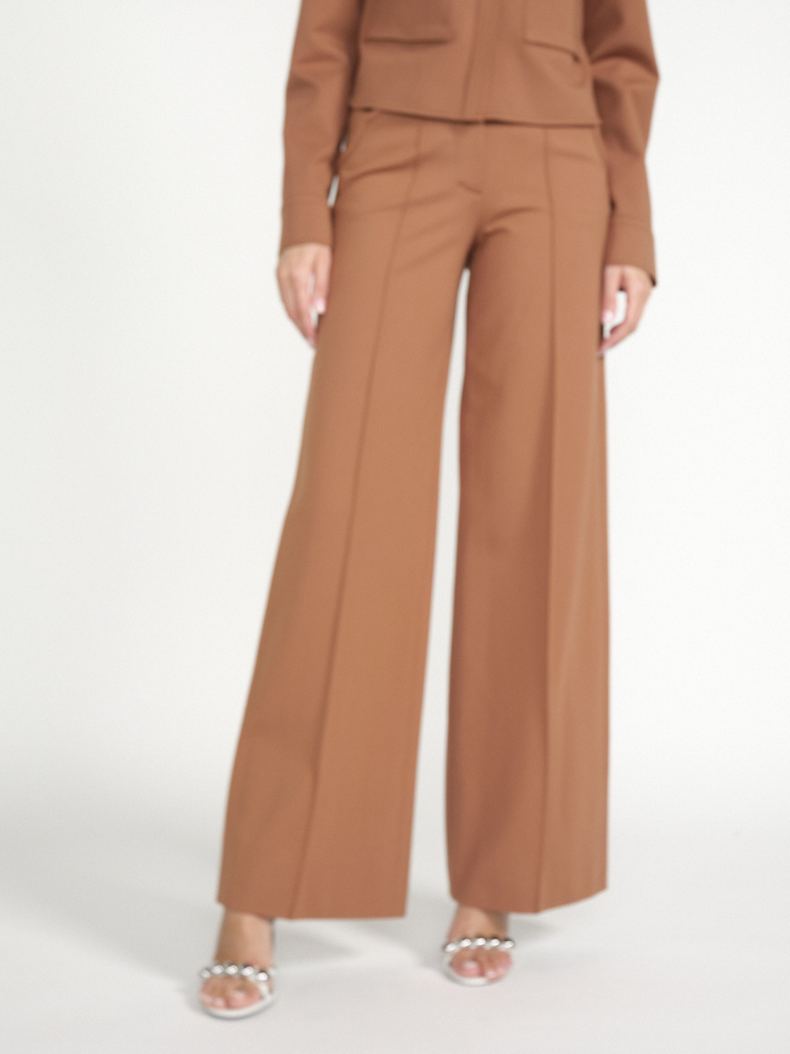 Dorothee Schumacher Emotional Essence – Stretchige Budnfalten-Hose braun XS Dorothee Schumacher Emotional Essence – Stretchige Budnfalten-Hose braun XS