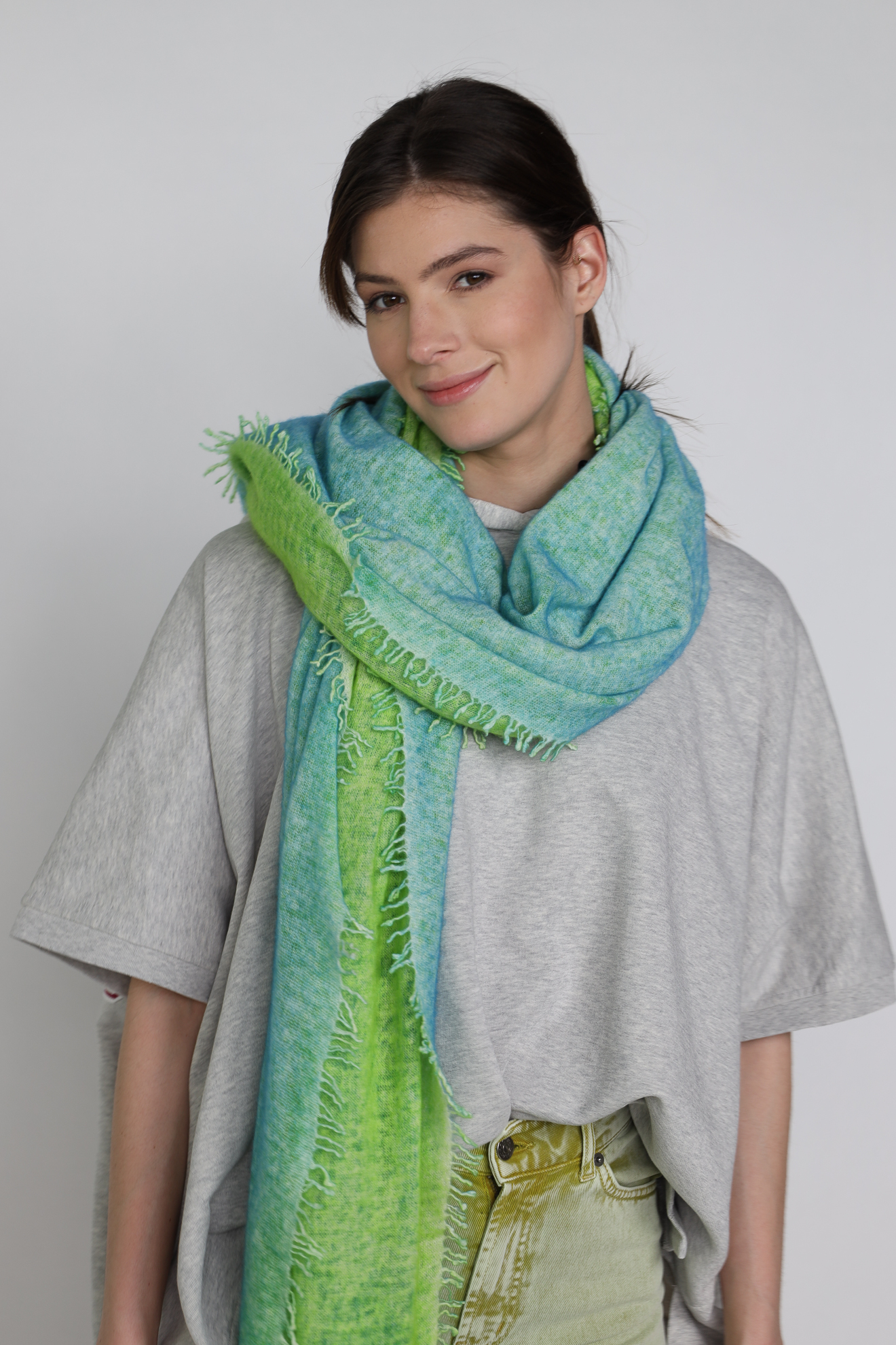 Avant Toi Stola Smacchinato – Schal mit Fransendetails aus Cashmere grün One Size