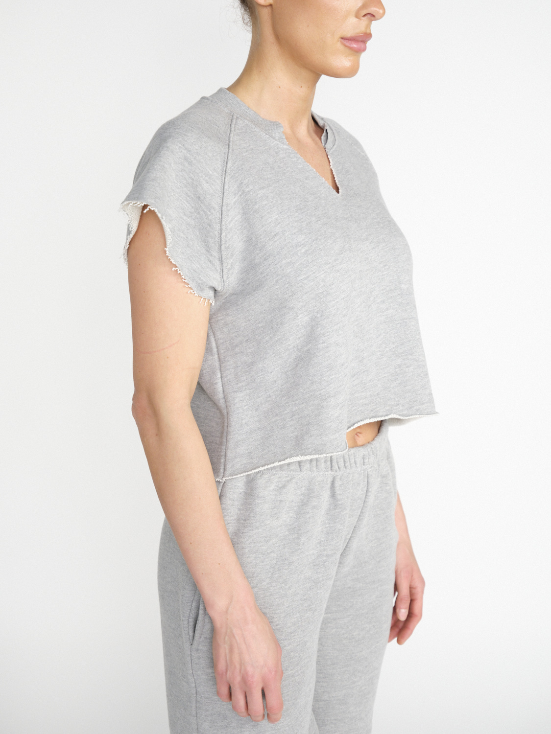 Eterne Terry Raglan – Cropped Pullover mit Cutoff-Details   hellgrau XS