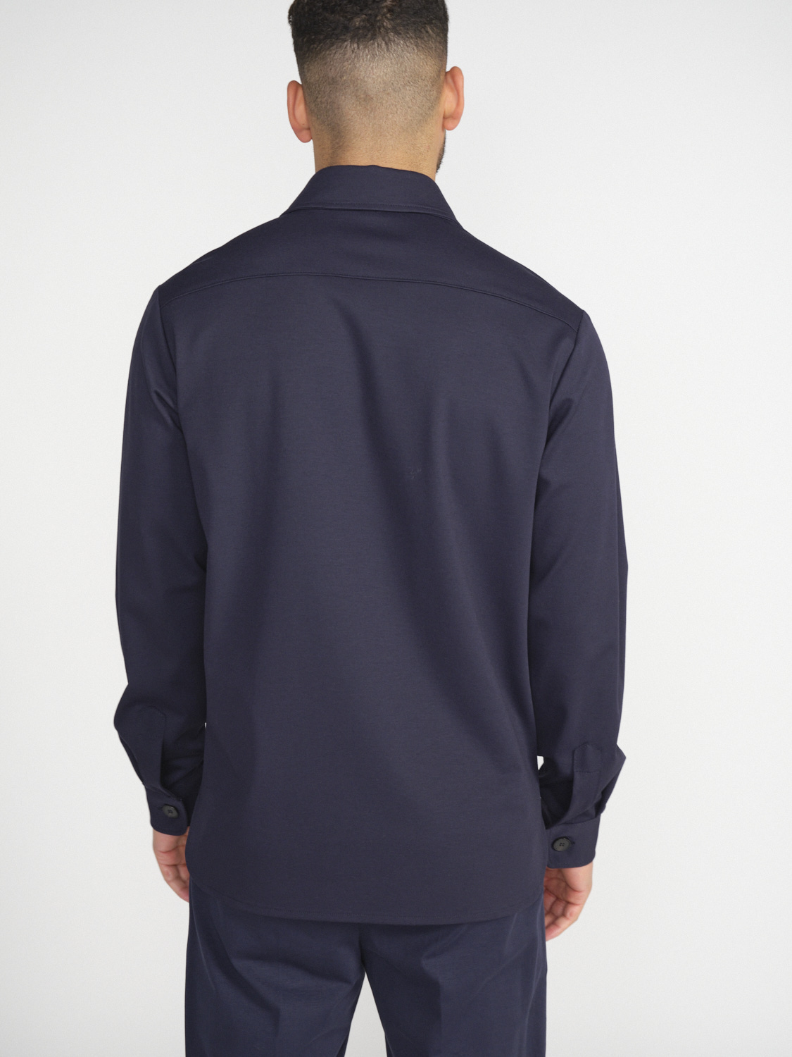 Harris Wharf London Techno viscose - Stretchy shirt jacket made from tech fabric  marine 52