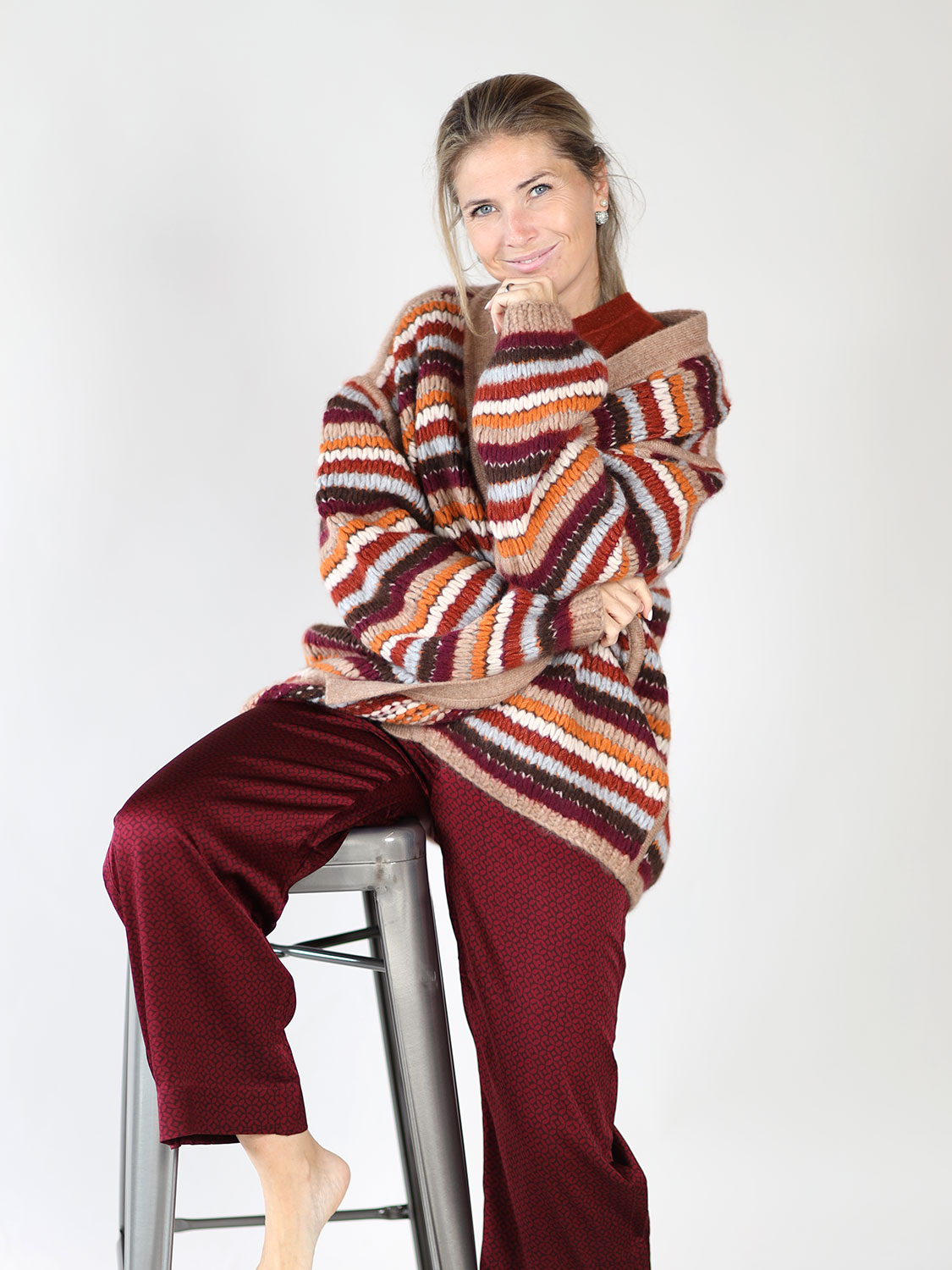 friendly hunting Weite Strickjacke mit Streifenmuster  mehrfarbig M