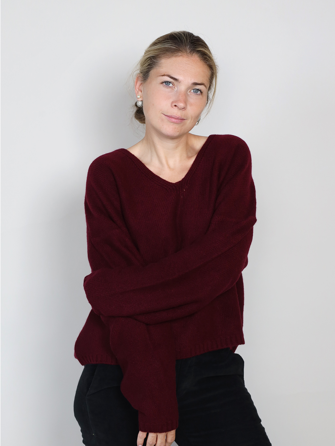 Van Kukil Cashmere sweater with V-neck bordeaux  XS
