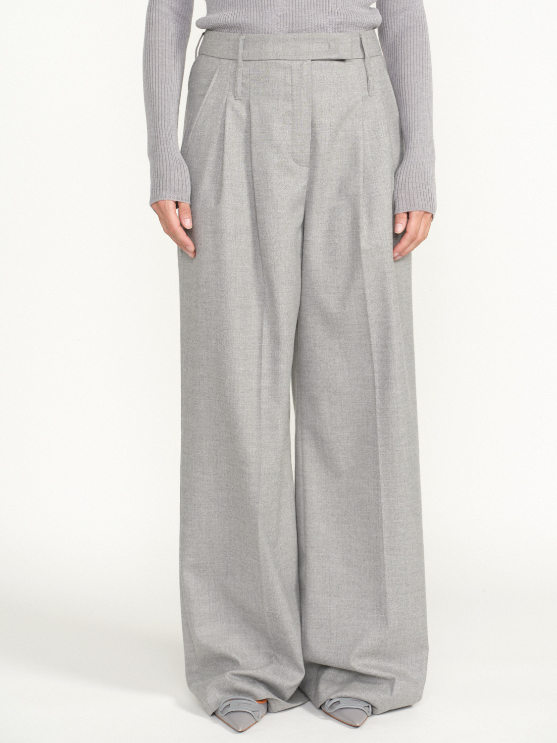 Seductive Giselle - pleated wool trousers grey 34