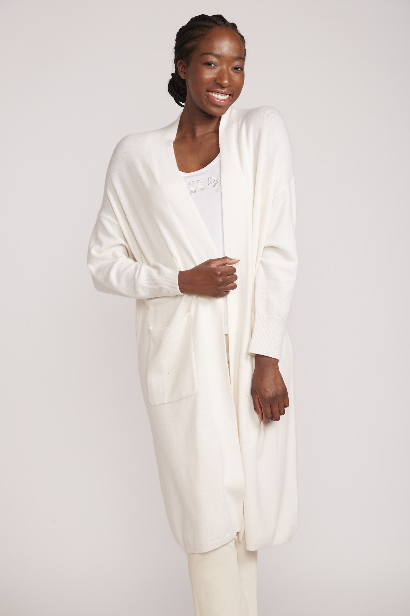 antonia zander coat white plain cashmere model front