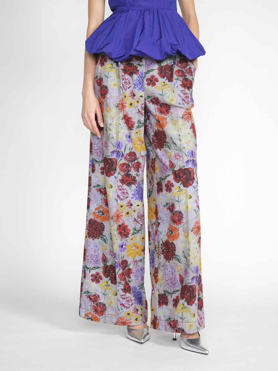 Weite Baumwoll-Hose mit Blumen-Print 