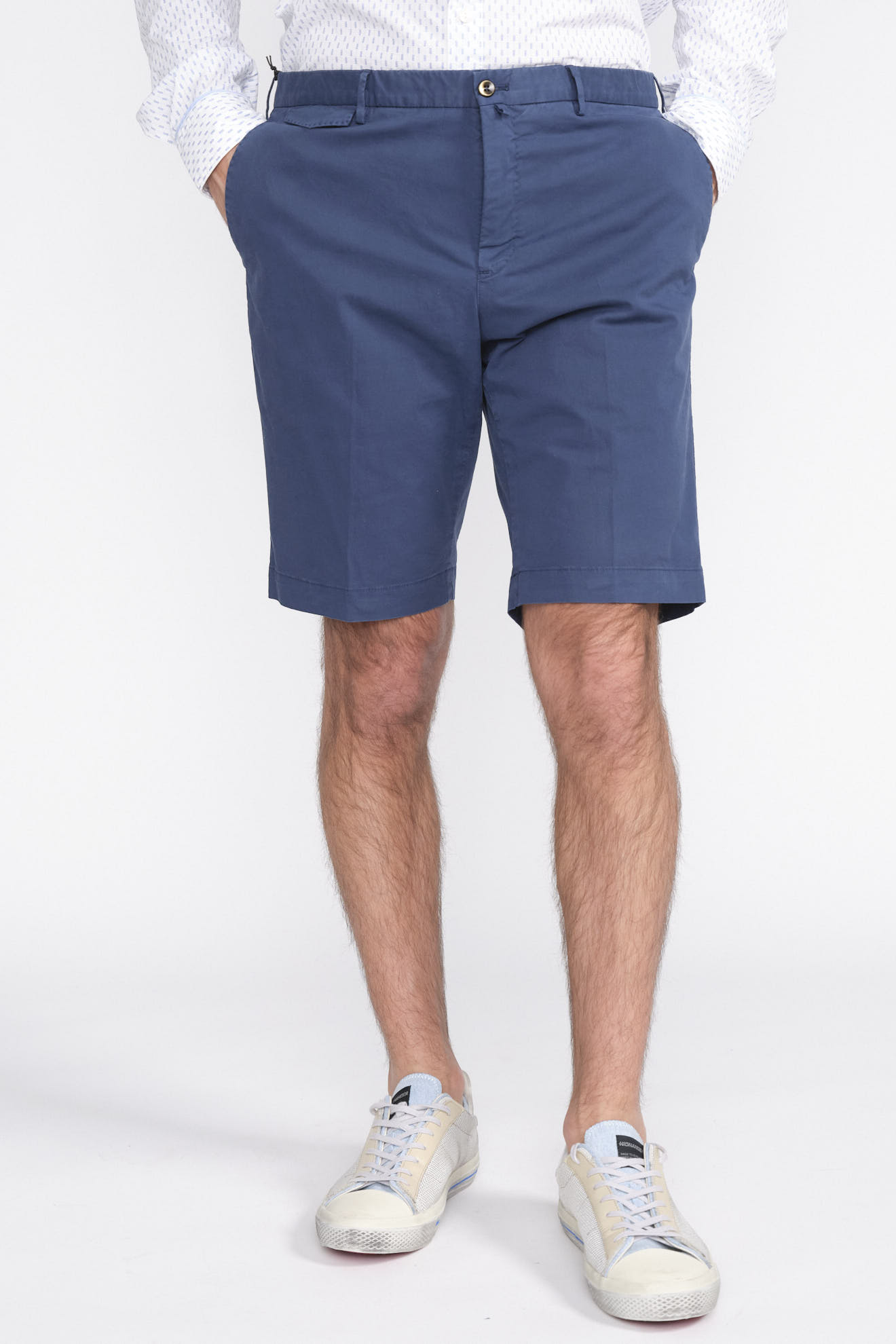 PT Torino Bermuda shorts with button placket and patch pockets blue 52
