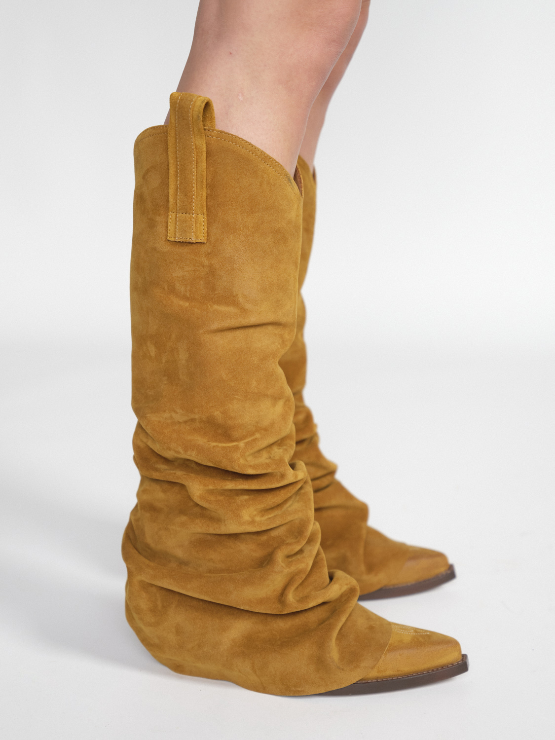 R13 Cowboy boots in suede boot top design  camel 39