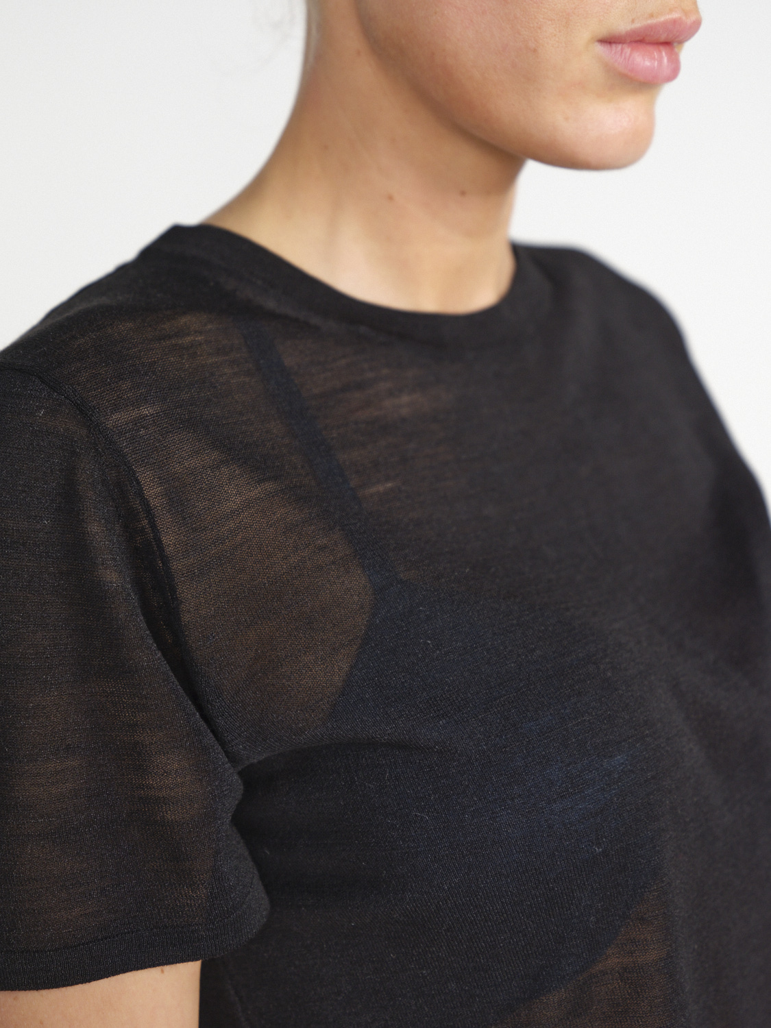 Nili Lotan Kimena – Leicht durchlässiges Seiden-Shirt   schwarz M