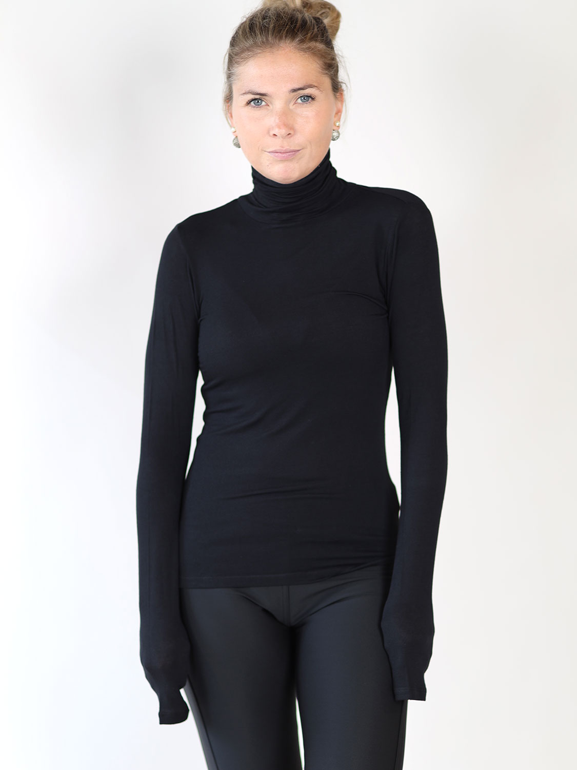 Dorothee Schumacher Chic Comfort – Longsleeve mit Rollkragen  schwarz S