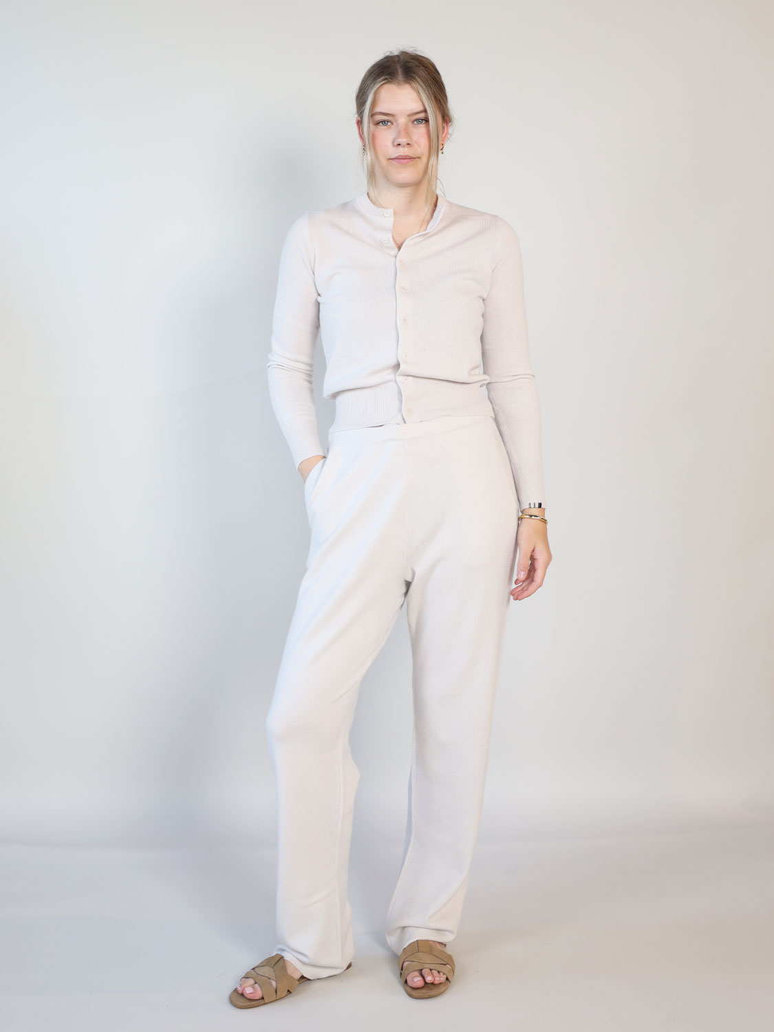 Extreme Cashmere Little 2 – Kaschmir-Strickjacke creme One Size Extreme Cashmere Little 2 – Kaschmir-Strickjacke creme One Size