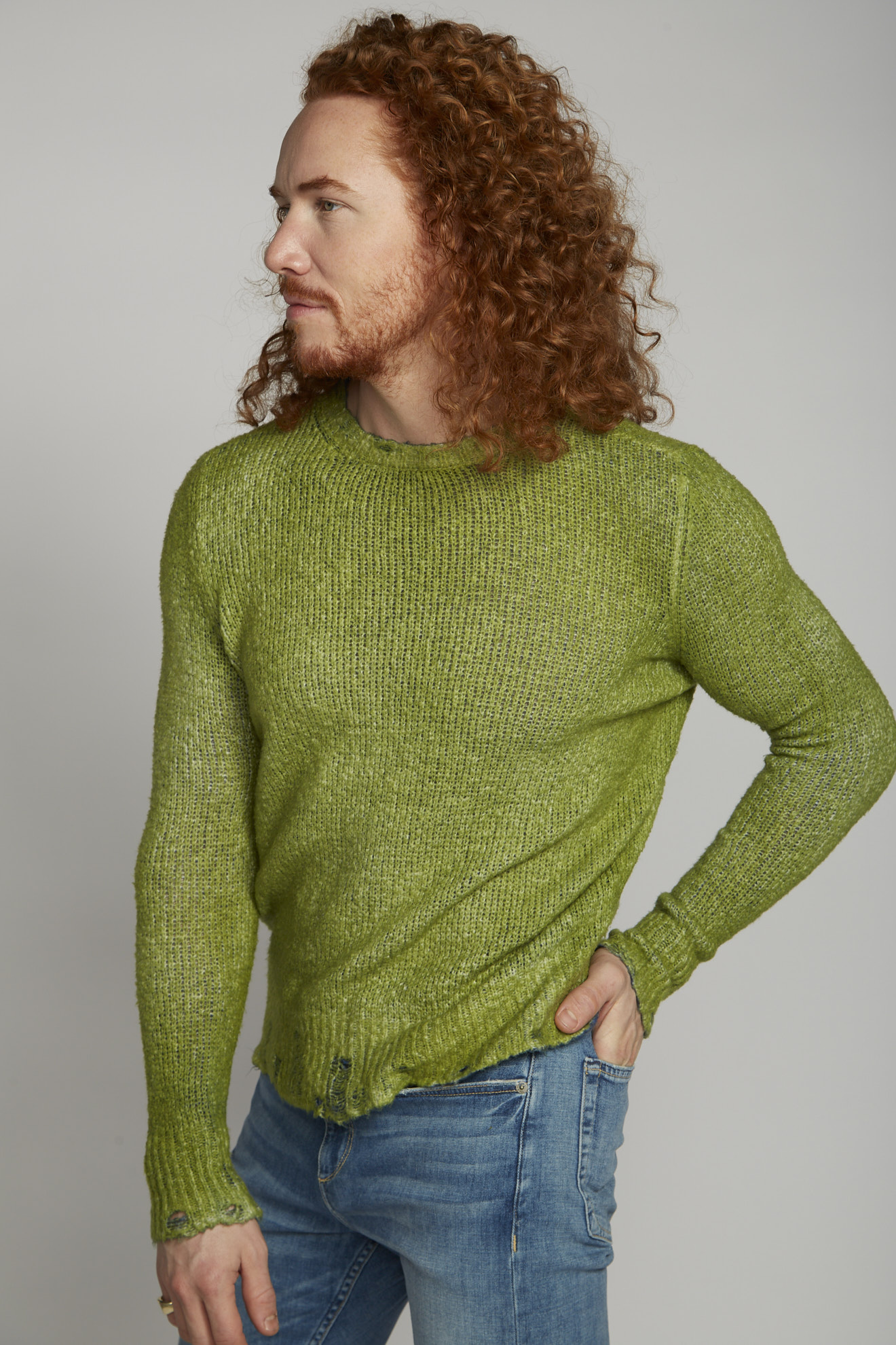 avant toi sweater green plain cotton model front