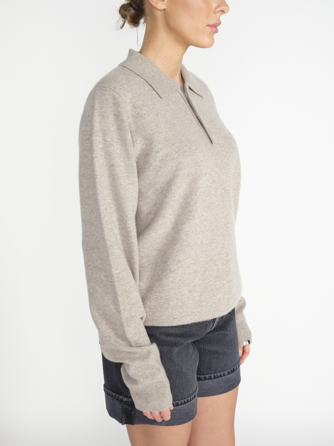 Extreme Cashmere Be Fore – Cashmere sweater with collar  beige One Size