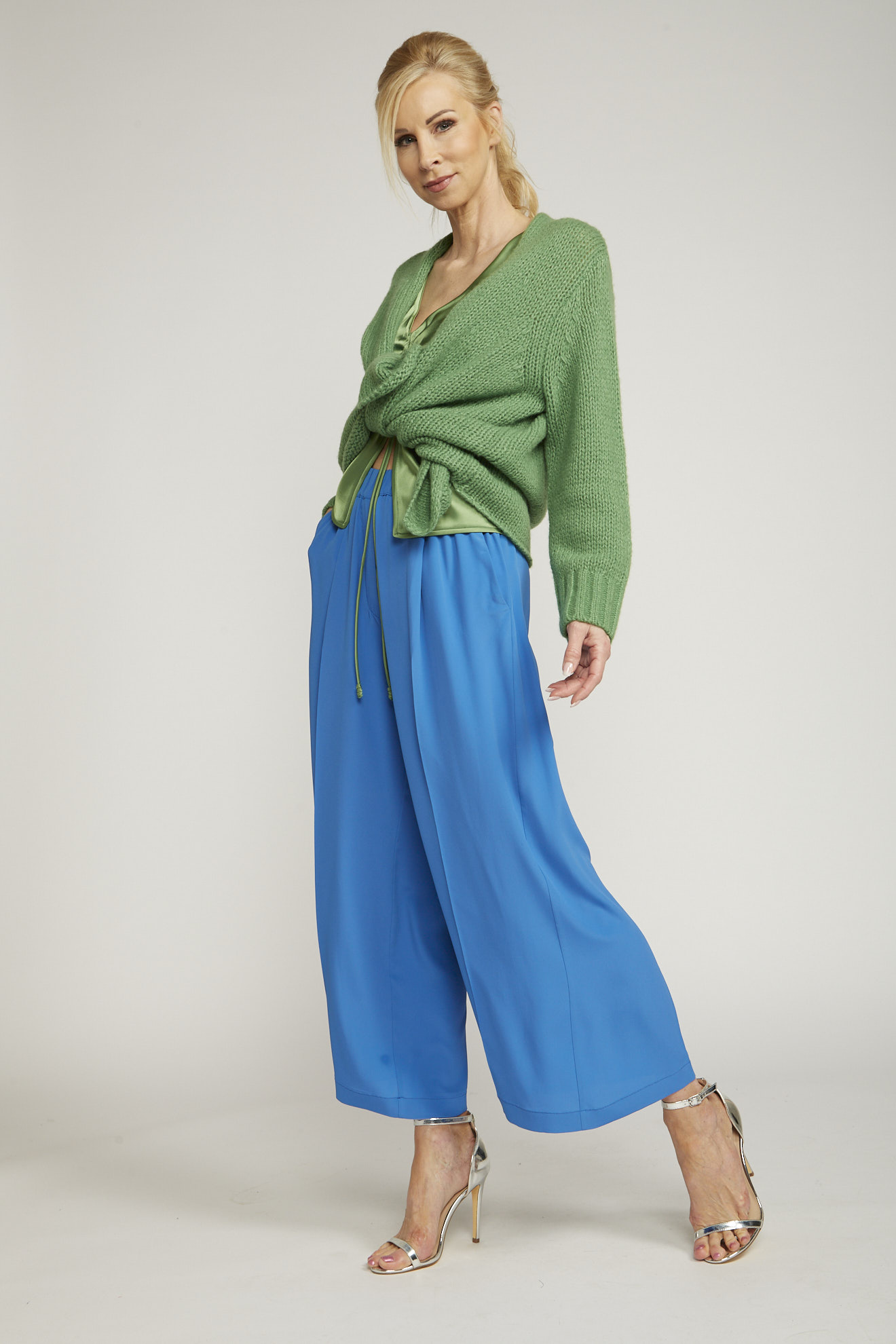 lu ren jacket green plain cashmere model front