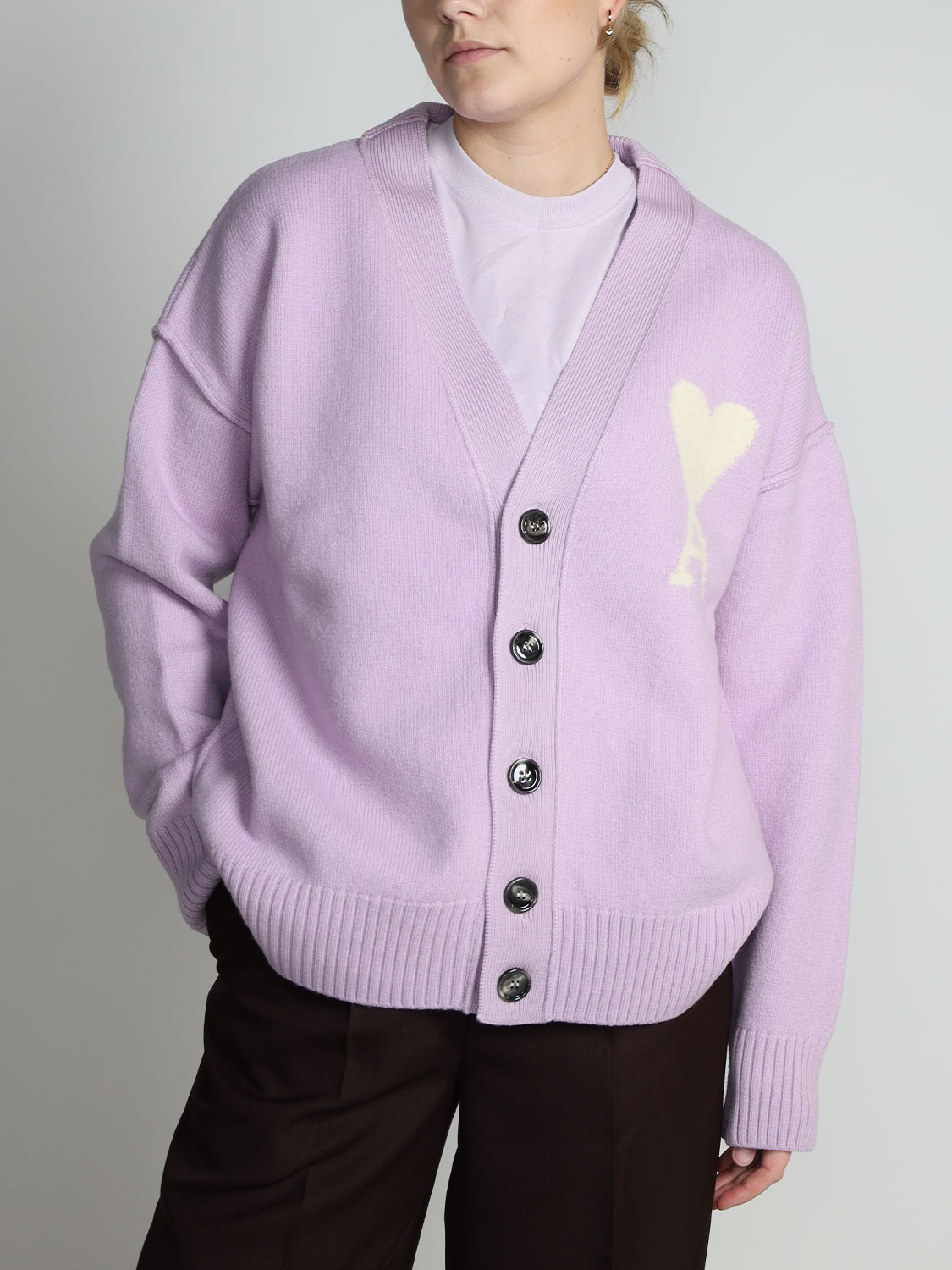 Ami Paris ADC Cardigan aus Wolle flieder L Ami Paris ADC Cardigan aus Wolle flieder L