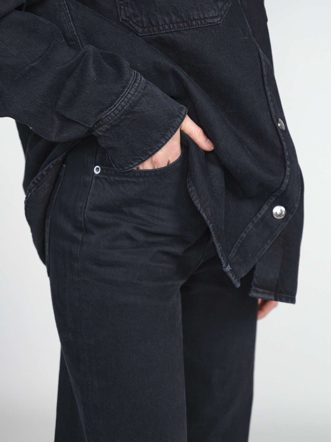Agolde Ren – Mom-Jeans mit gekürtzter Länge   negro 27