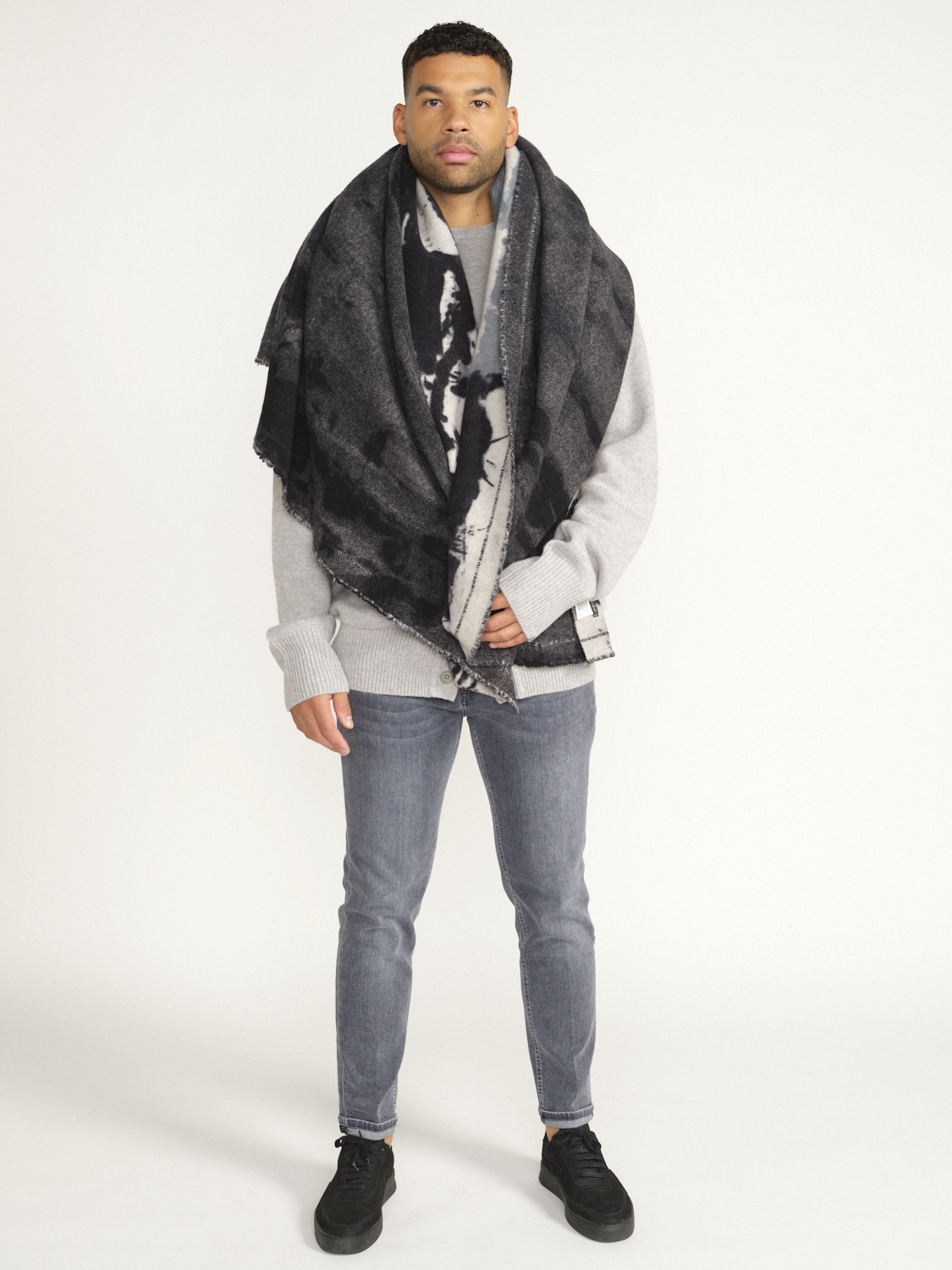 Faliero Sarti Plaid Norvy – Rechteckiger Schal mit Muster aus Wolle und Cashmere schwarz One Size