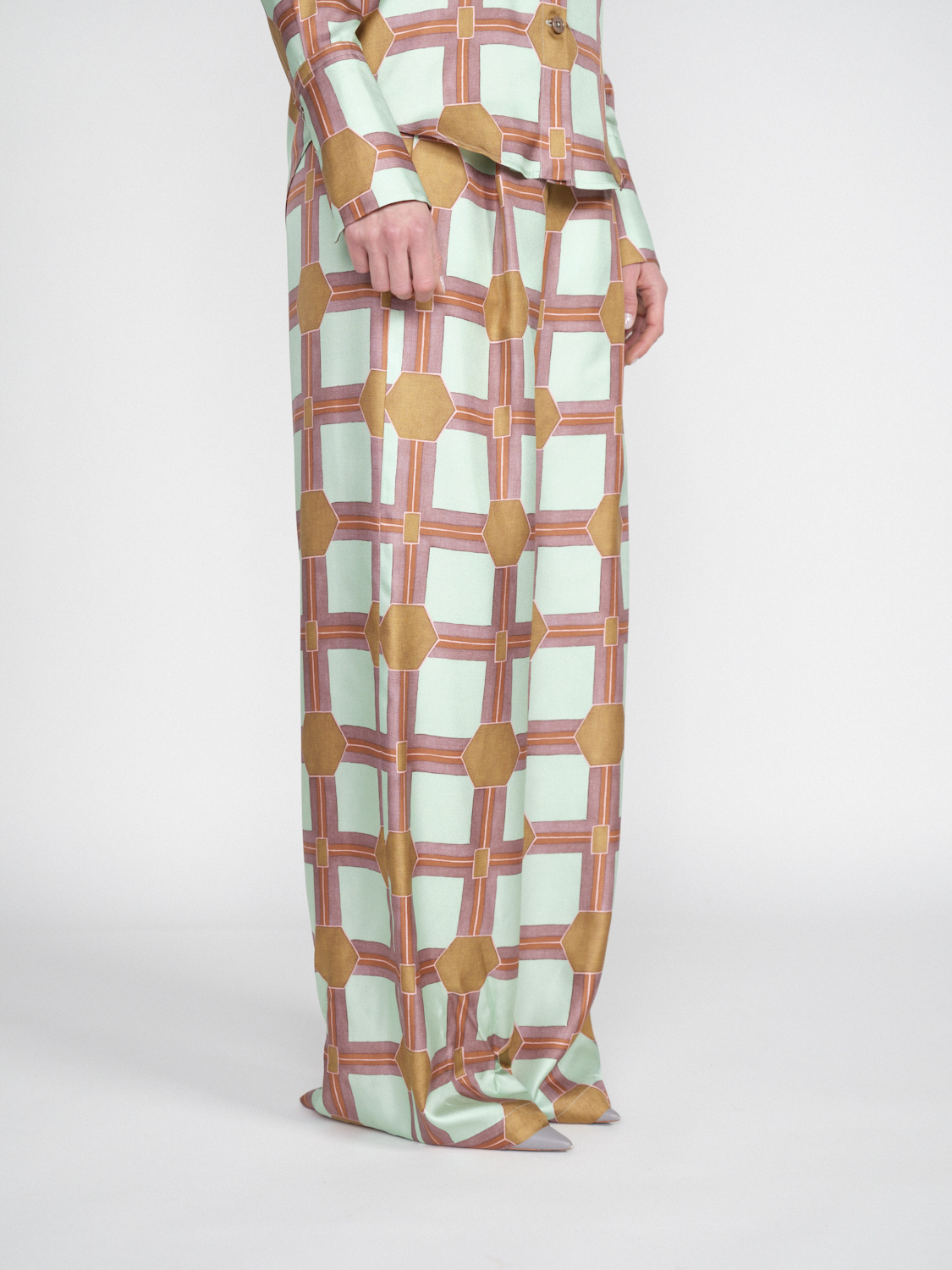 Odeeh Silk crepe trousers with graphic pattern  multi 34