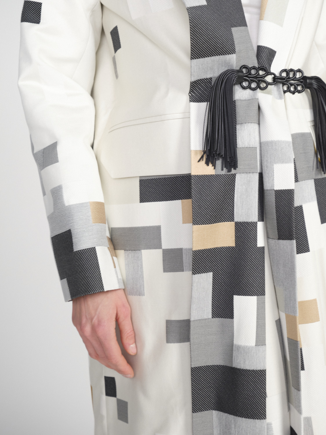 Antonia Zander Thitritz – Gerade geschnittener Mantel mit graphischem Muster   creme S