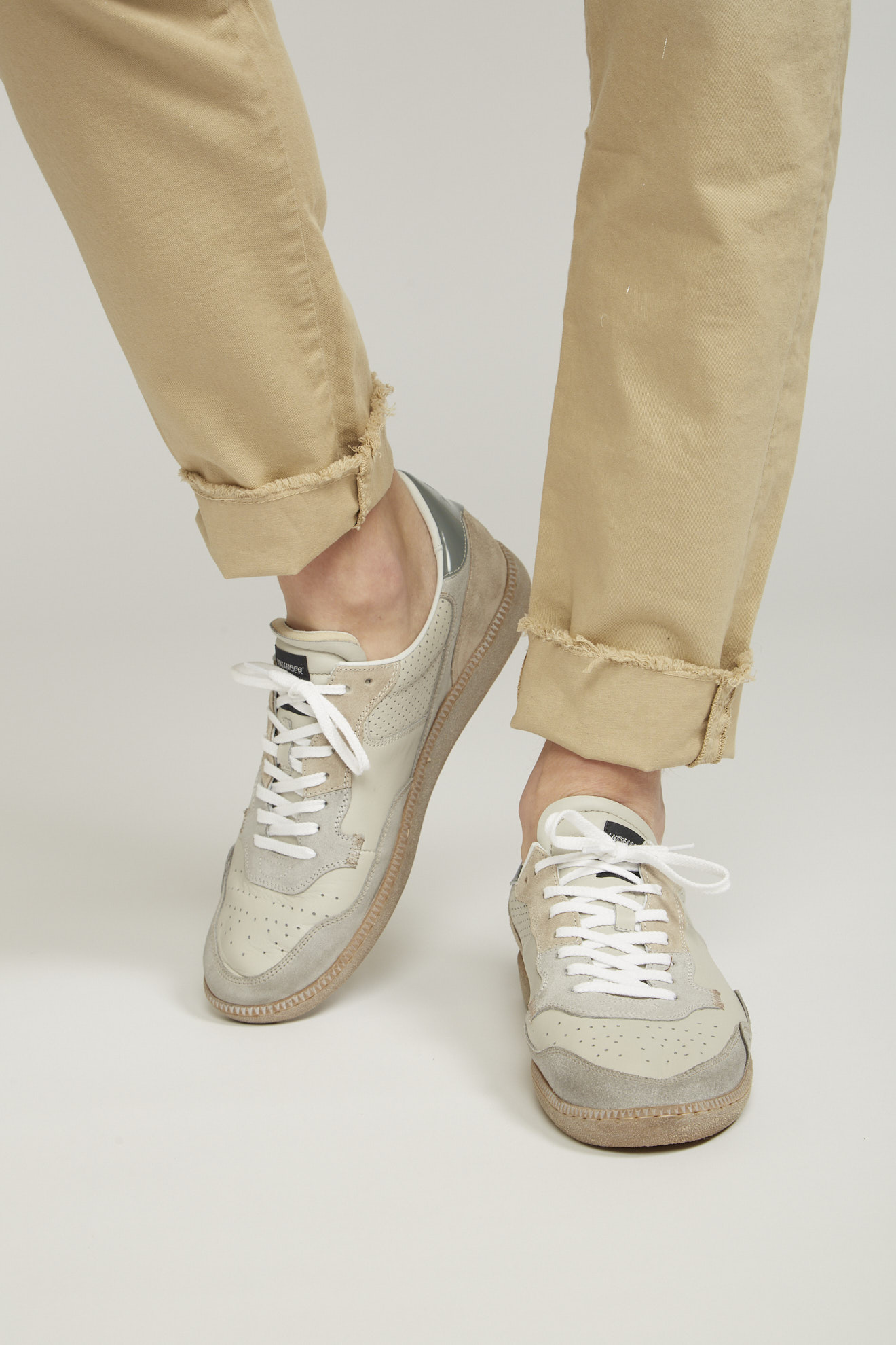 hidnander shoes beige white&grey details leather model front