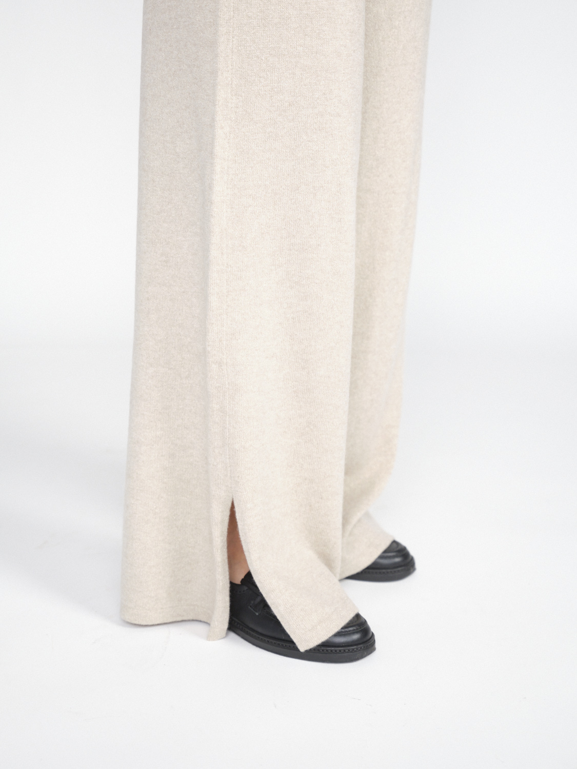 Lisa Yang Marlo - Pantalon en cachemire avec effets scintillants beige XS/S
