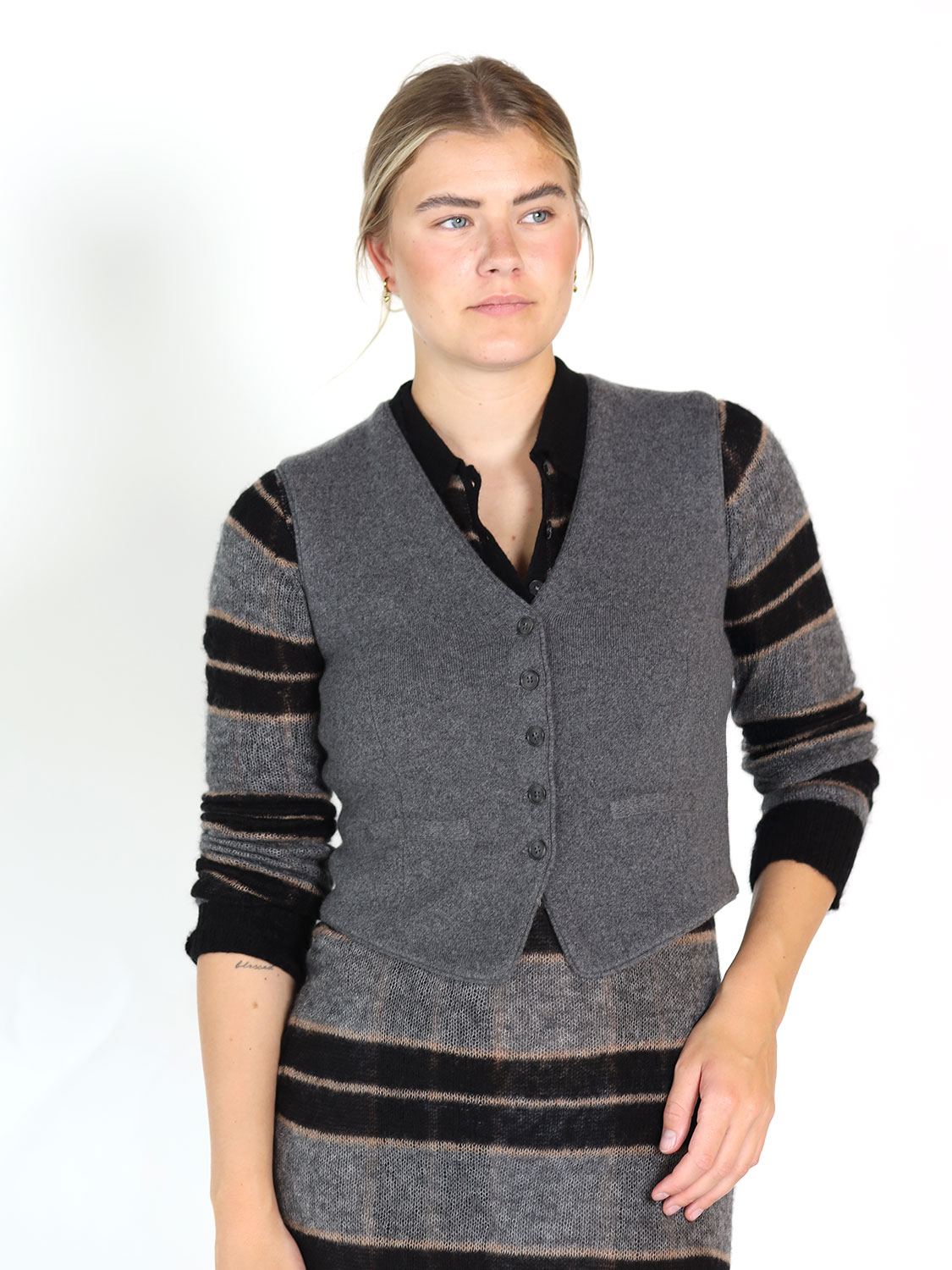 Guest in Residence Cashmere vest   grey XS