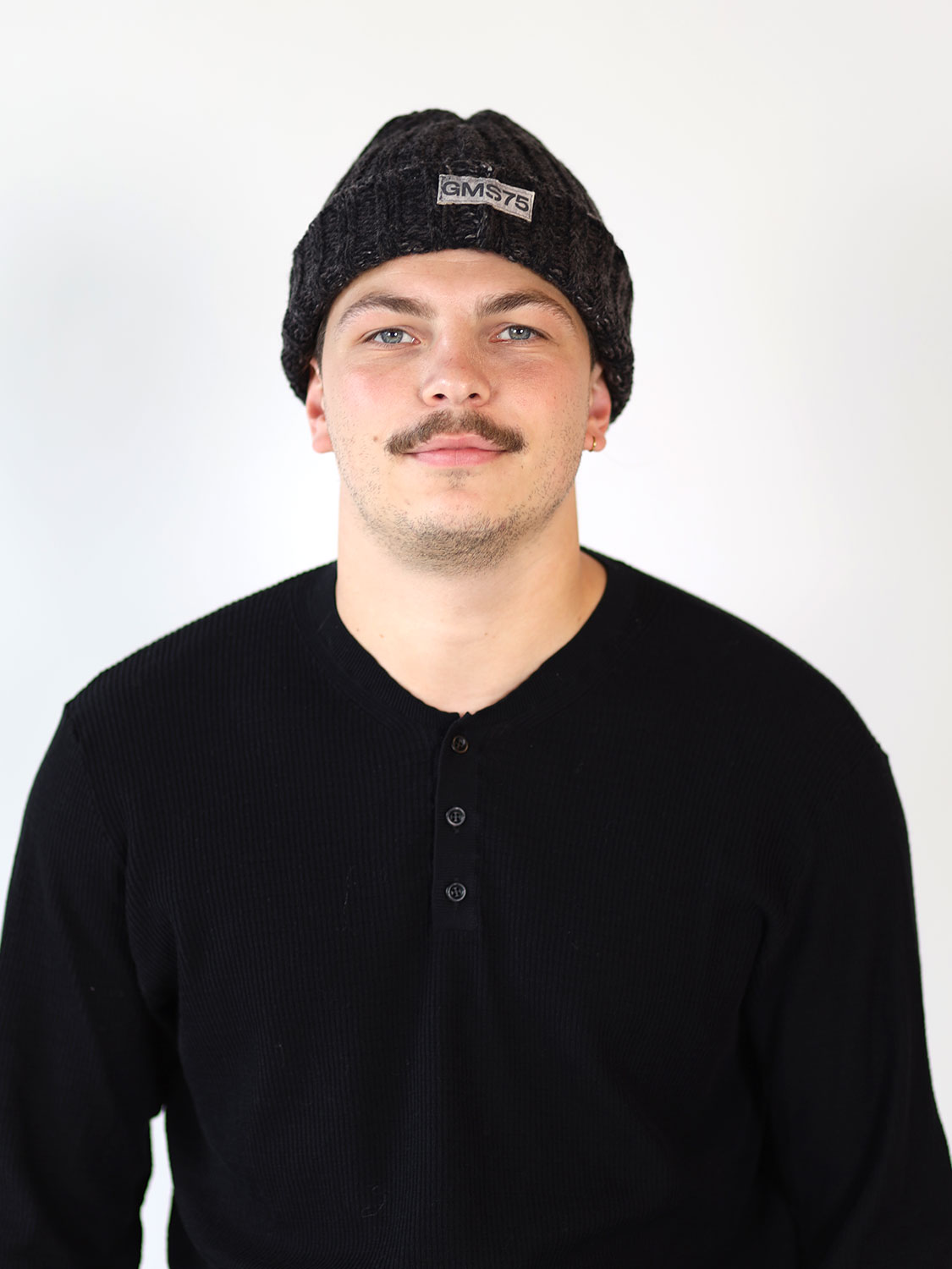 Virgin wool cap