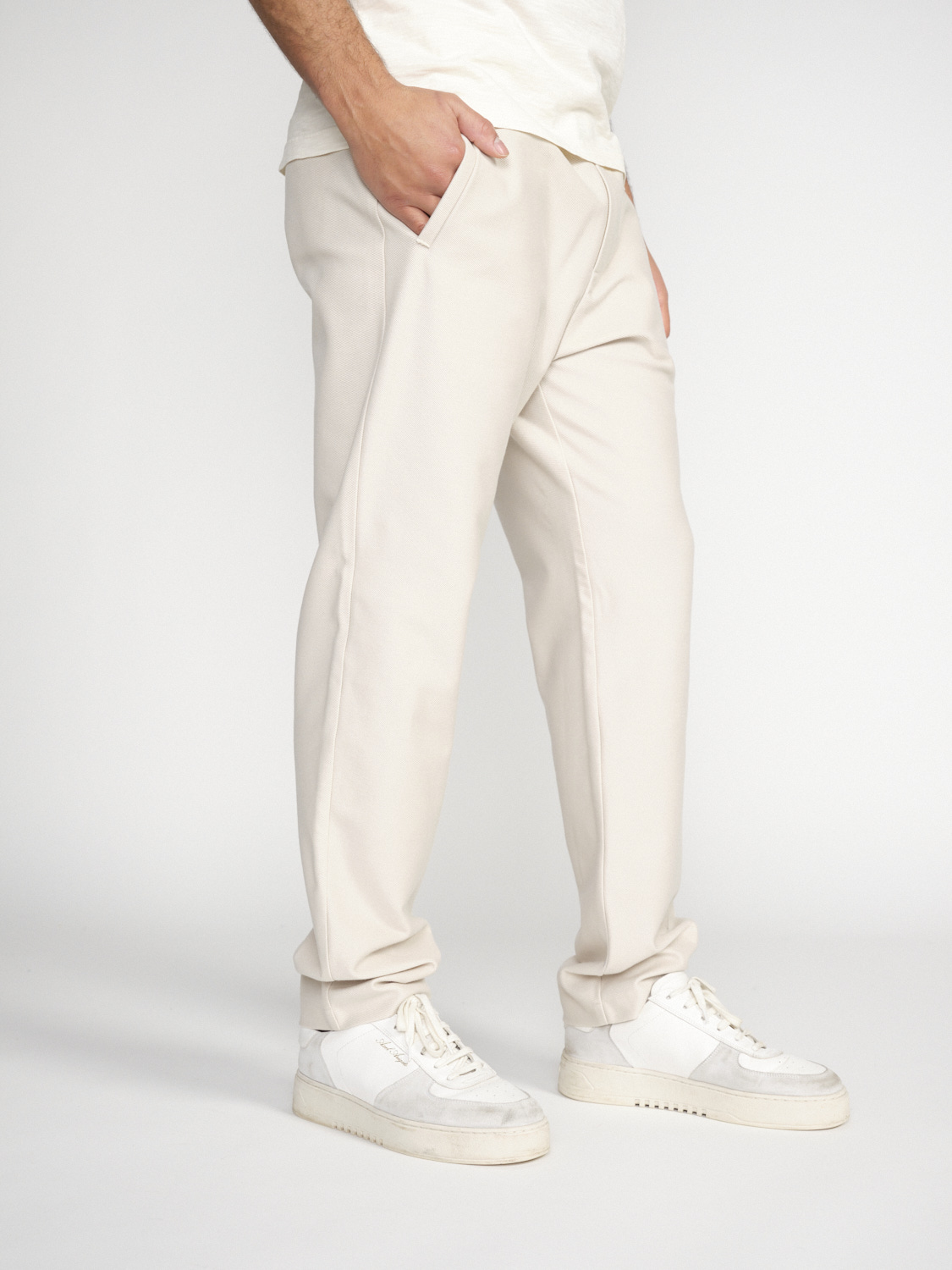 Harris Wharf London Jogging Twill – Baumwoll-Hose im Jogging-Stil   creme 48