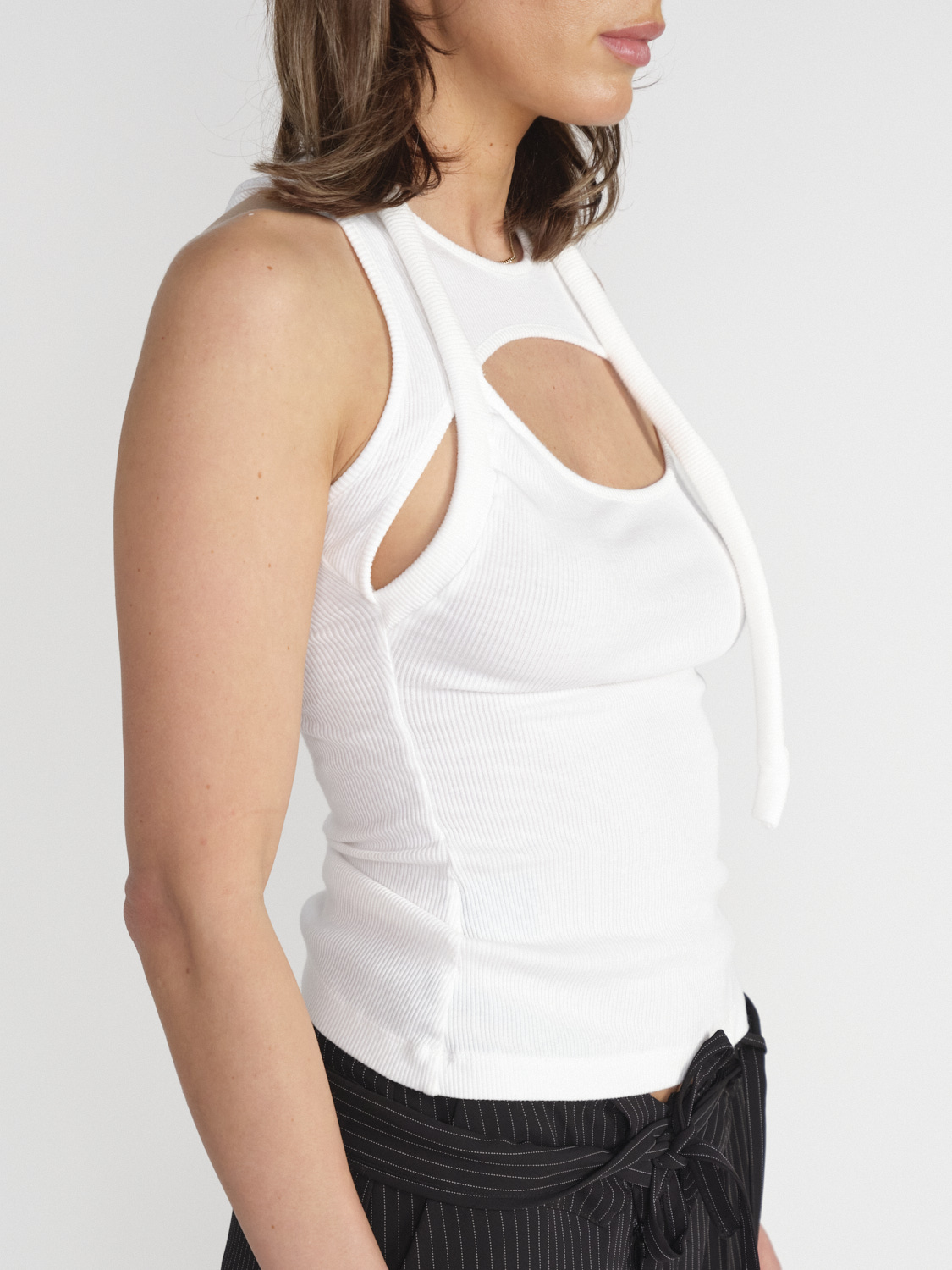 Ottolinger Sleeveless top with a round cut-out  white XS