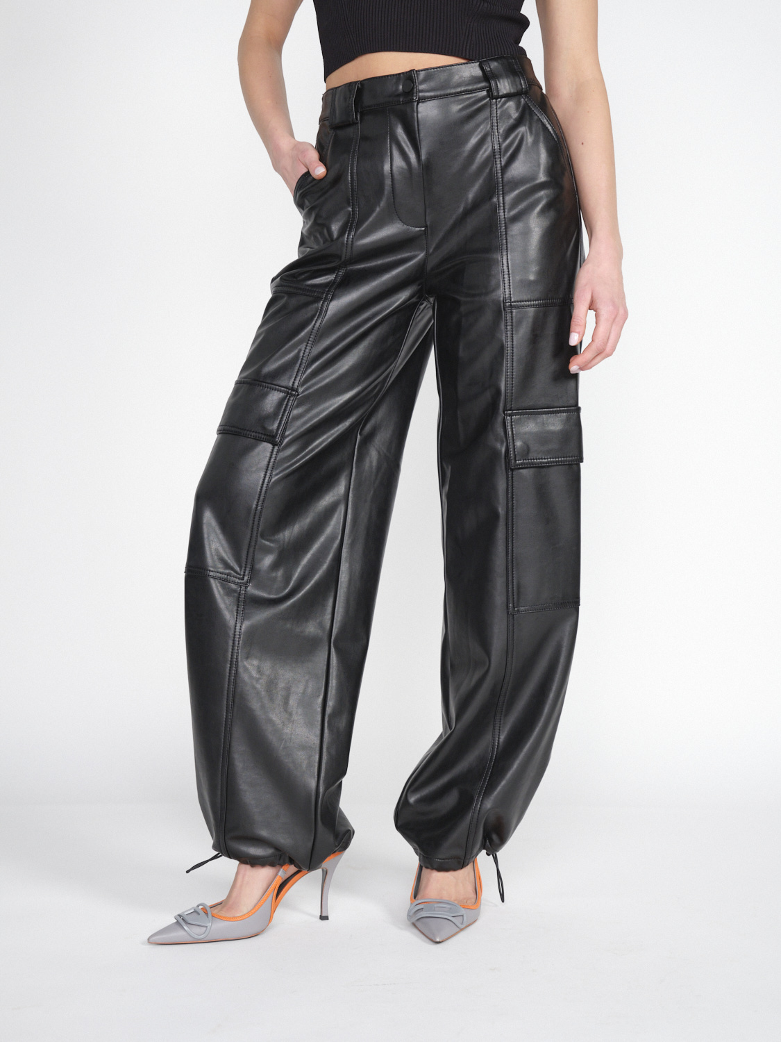 Simkhai Sofia – cargo trousers in fake leather  black 36