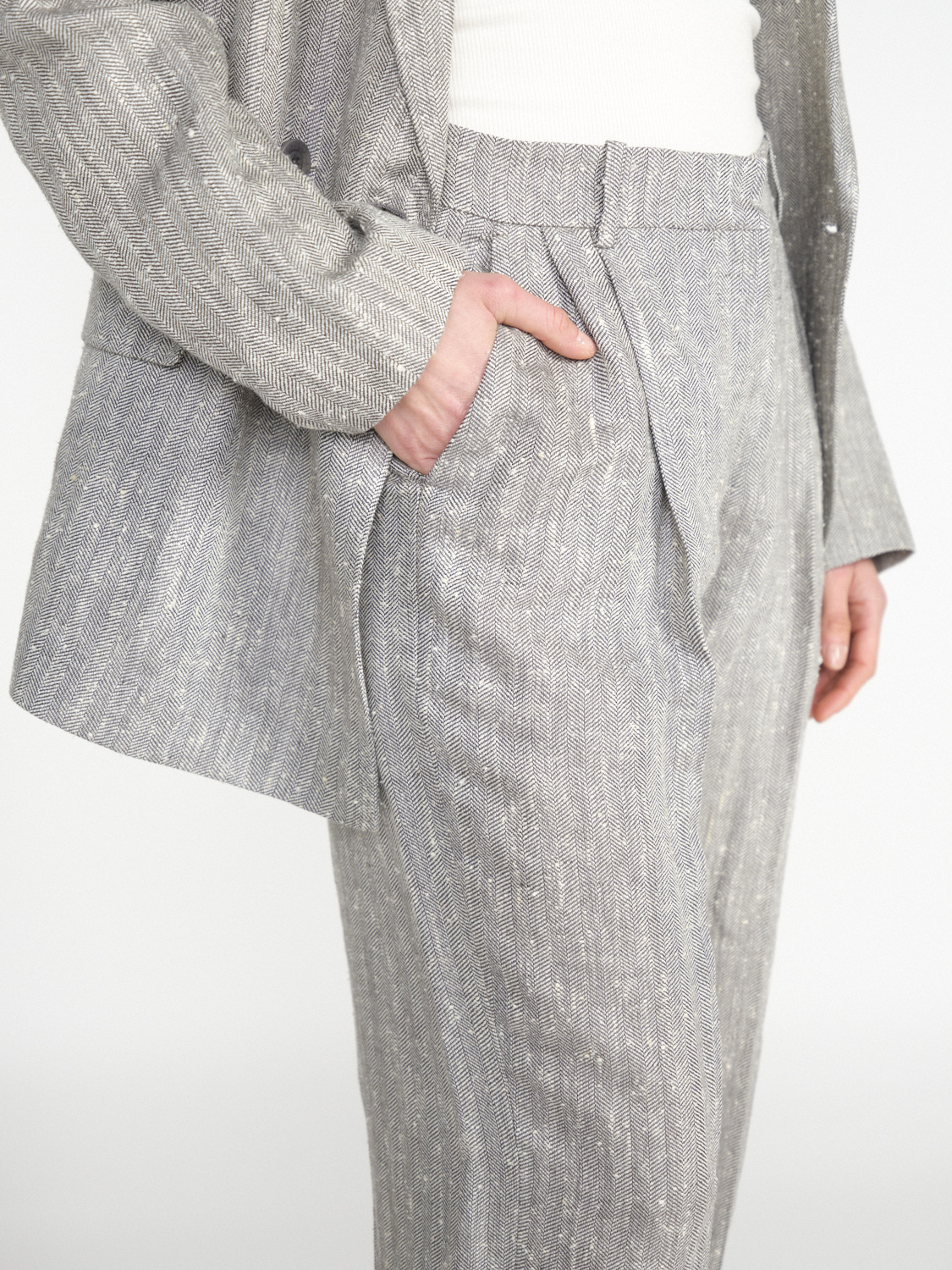 Iris von Arnim Lissandra – trousers made from a linen-silk mix 36 khaki Iris von Arnim Lissandra – trousers made from a linen-silk mix 36 khaki