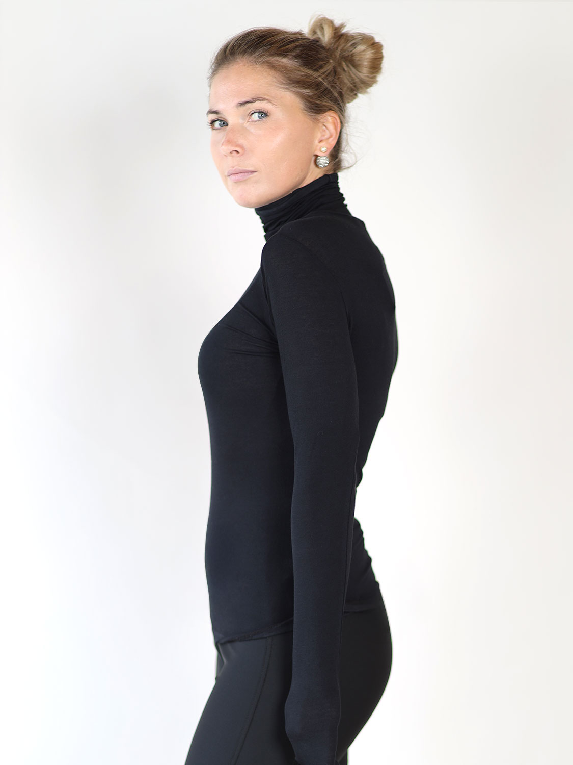 Dorothee Schumacher Chic Comfort – Longsleeve mit Rollkragen  schwarz S