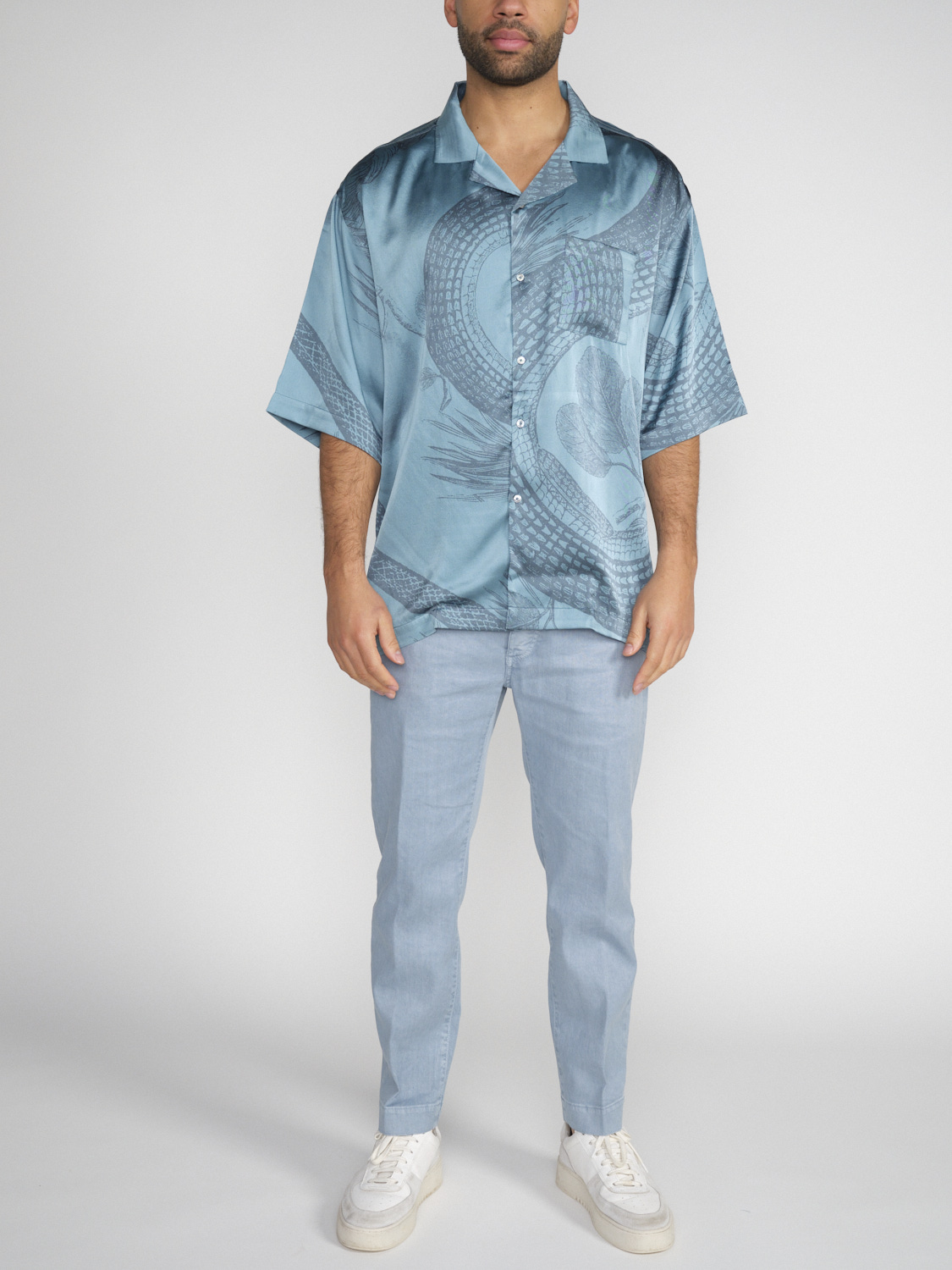 friendly hunting Chemise Grow – silk shirt with a heavenly pattern  mint S