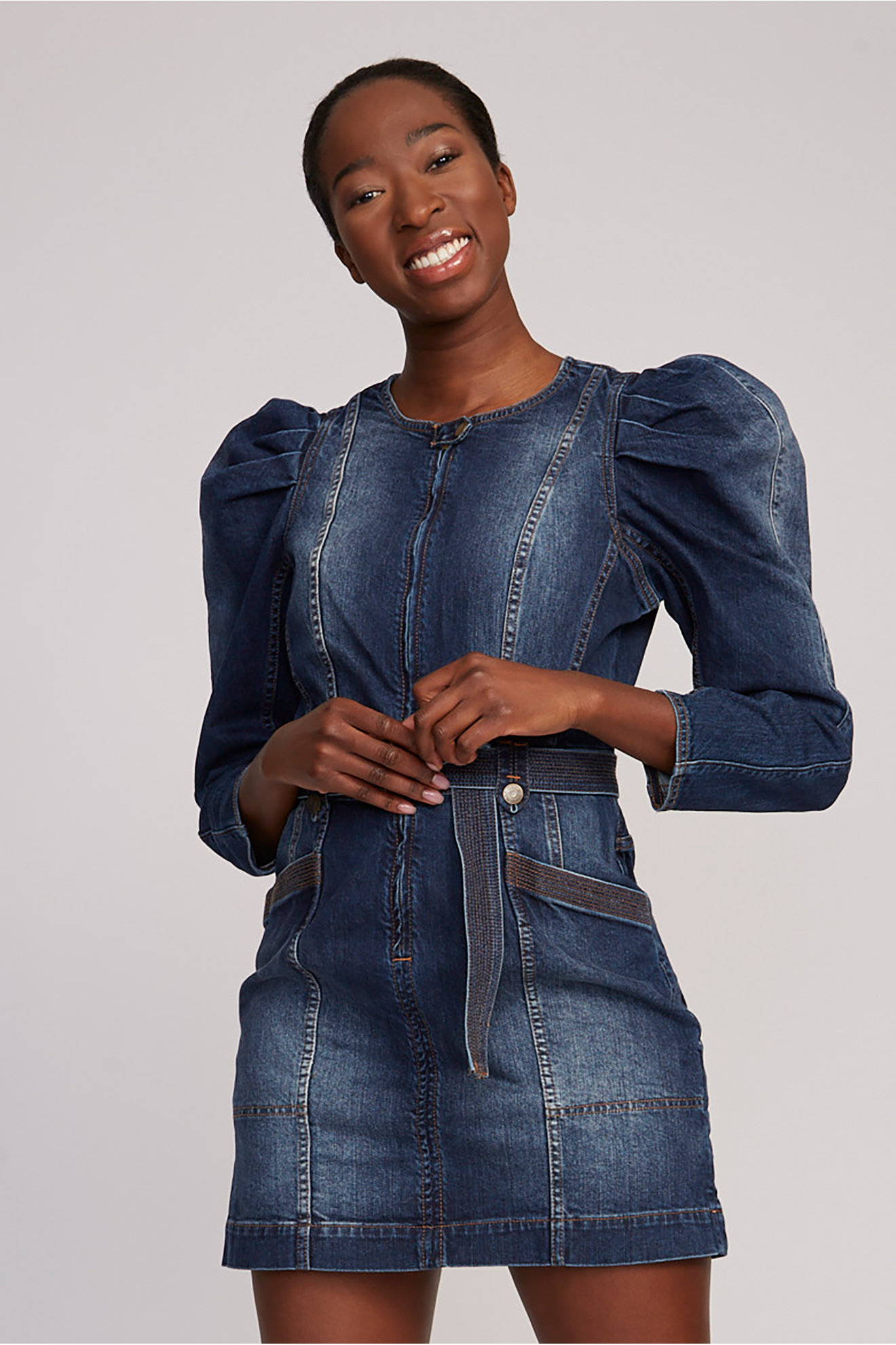 ullajohnson kleid denim einfarbig model frontalansicht 