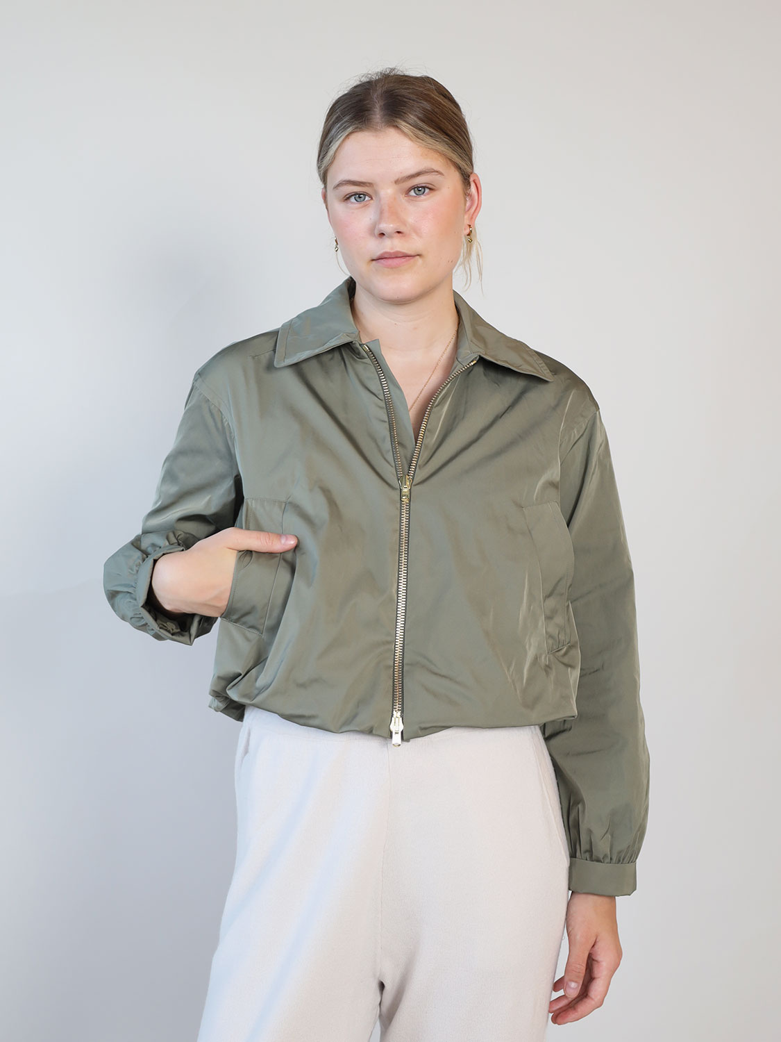 Odeeh Gekürzte Jacke  khaki 34