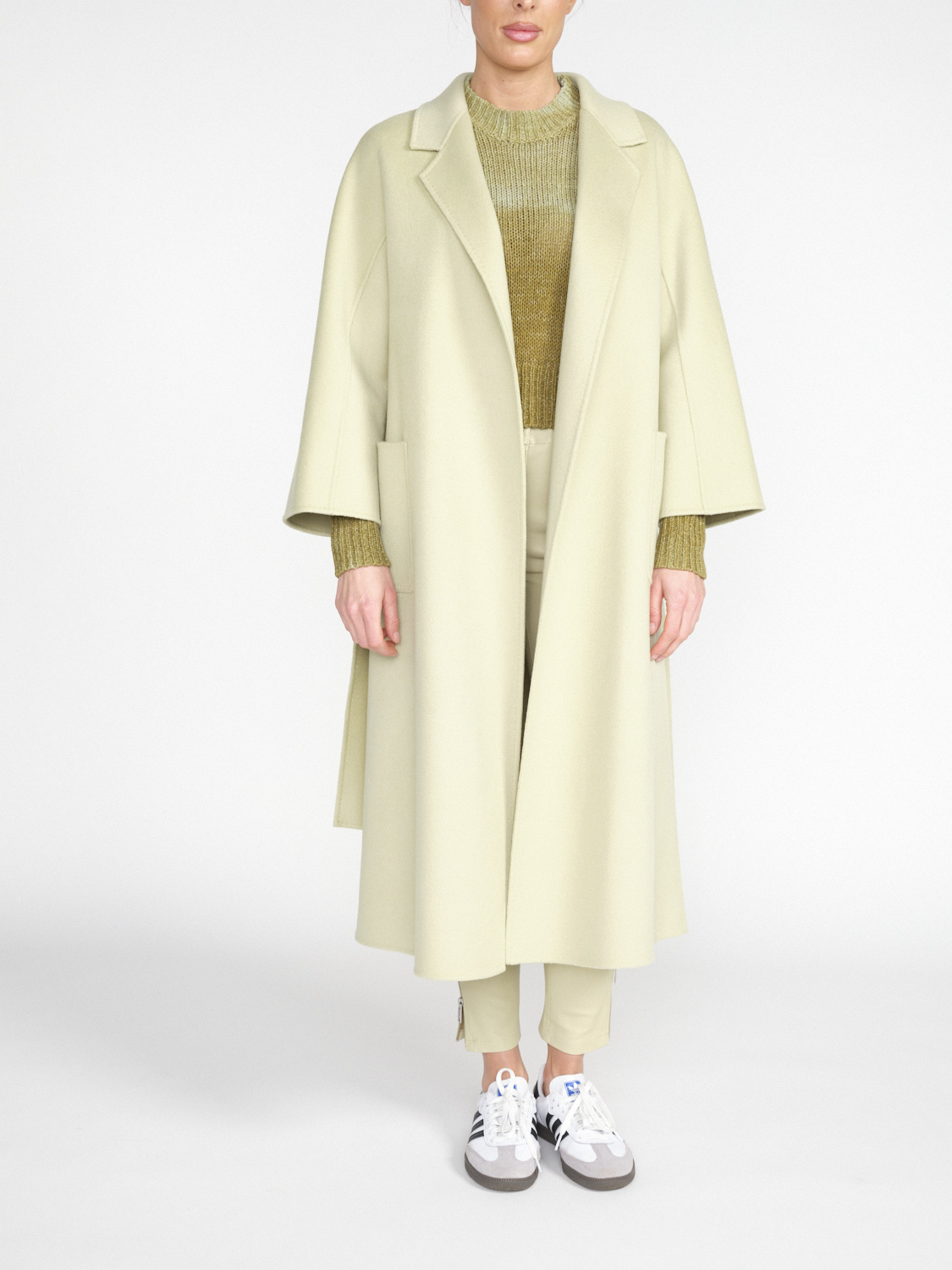 Arma Seguret – Oversized Mantel aus Wolle mit Bindeband 	  hellgrün 38