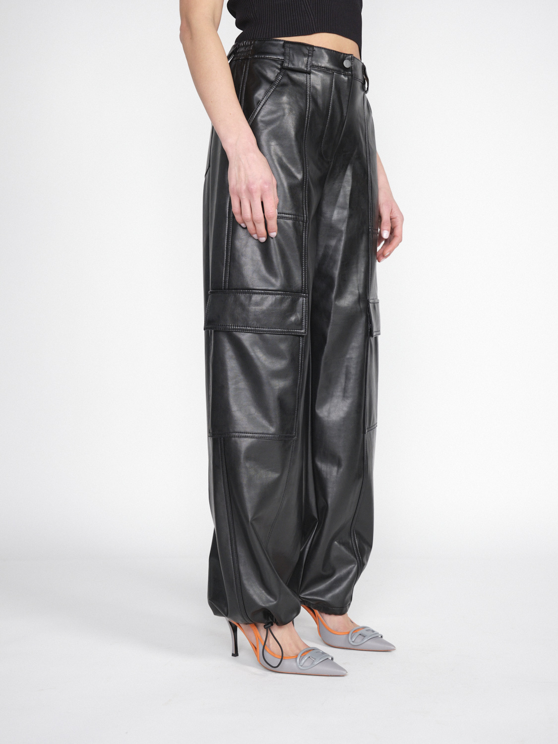 Simkhai Sofia – cargo trousers in fake leather  black 38