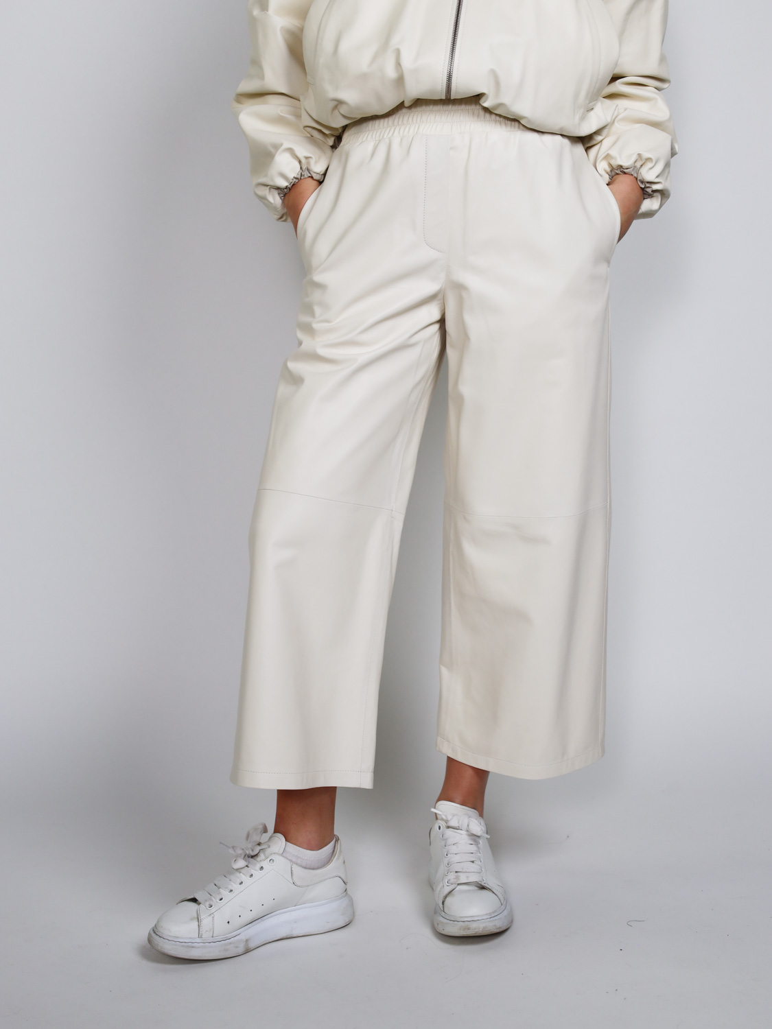 Arma Elizabeth – Weite Lederhose   36 weiß