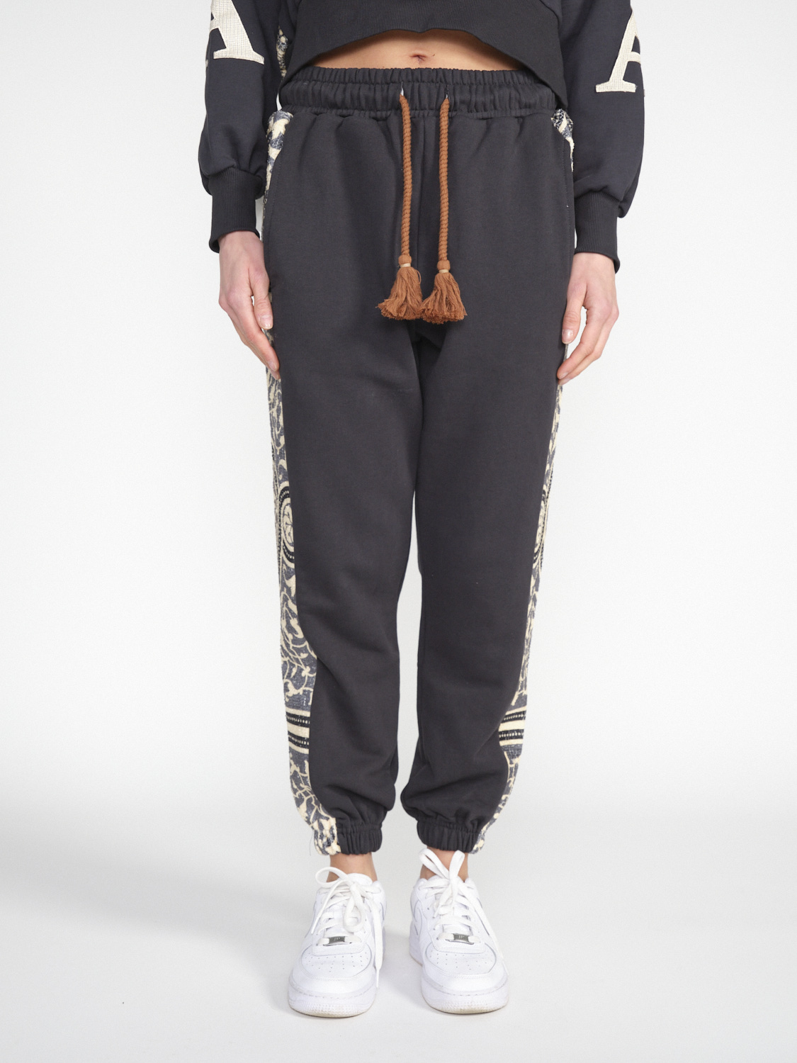 Al Ain Apxx – Jogger with pattern  black One Size