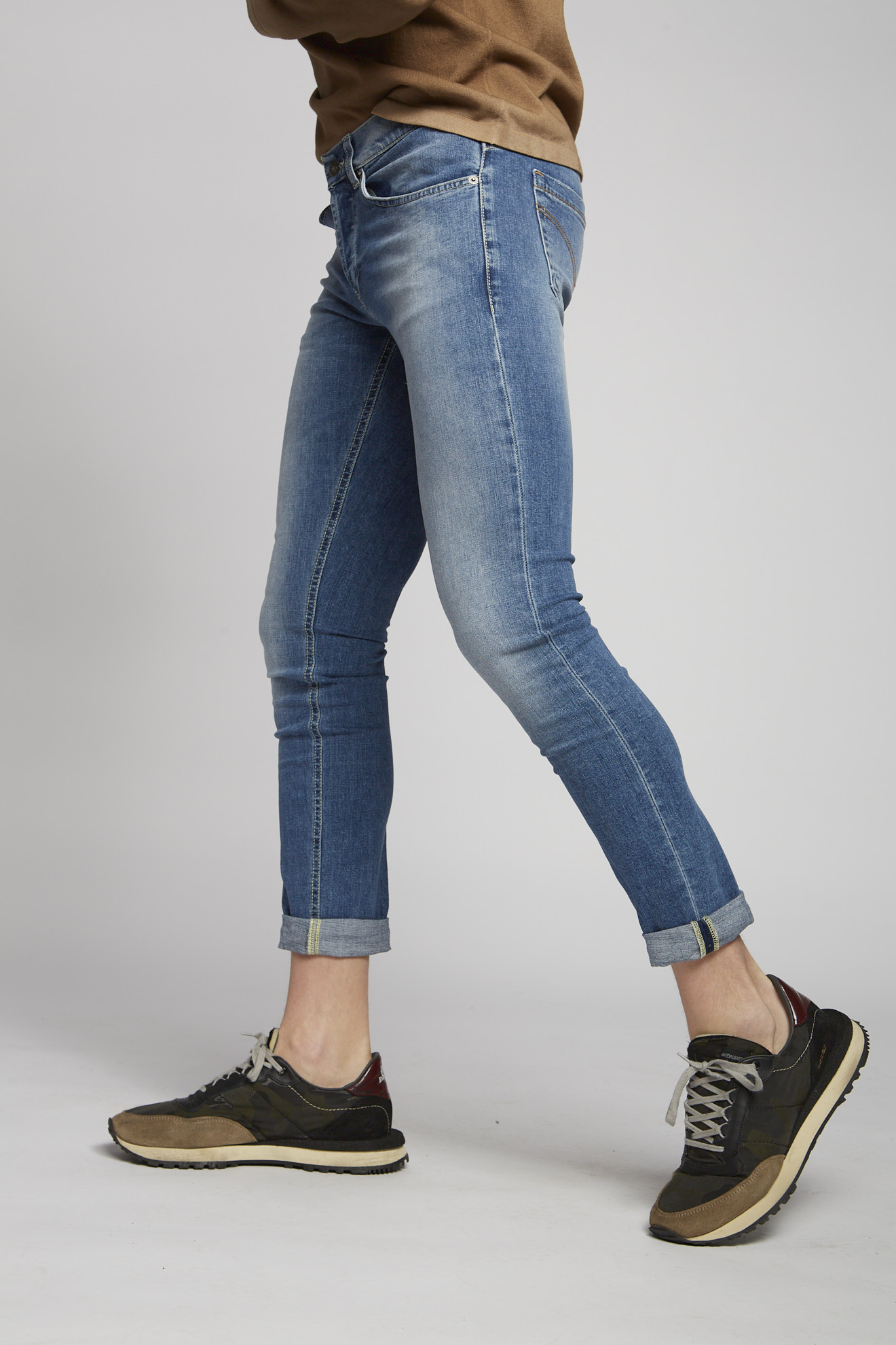 dondup jeans denim einfarbig jeans model seitenansicht