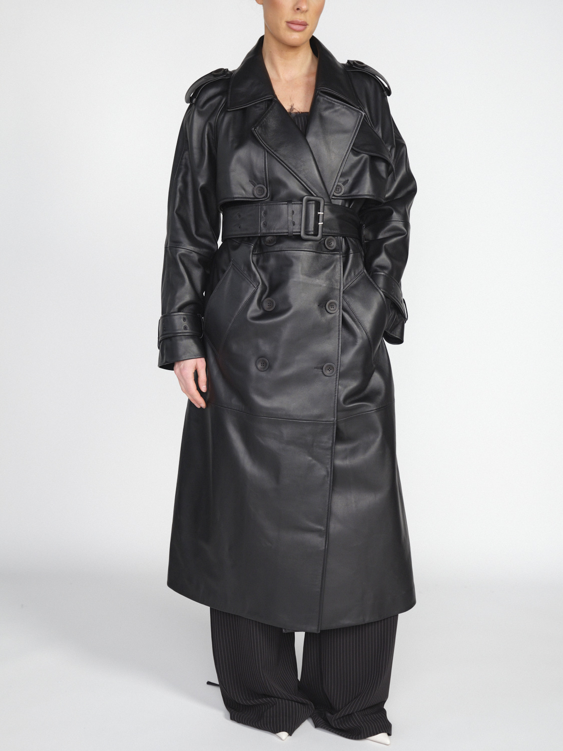 Arma Toledo - Cappotto in pelle oversize con cintura a cravatta   nero 34