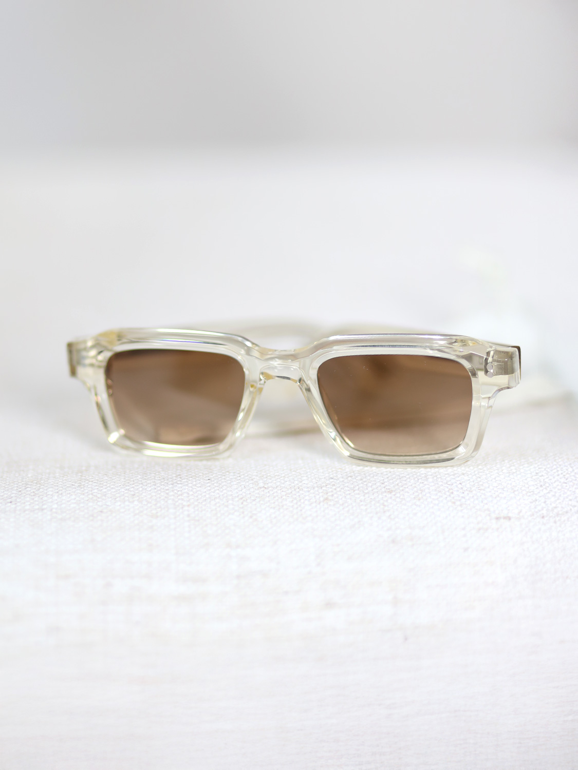03 Pale Yellow – Quadratische Sonnenbrille 