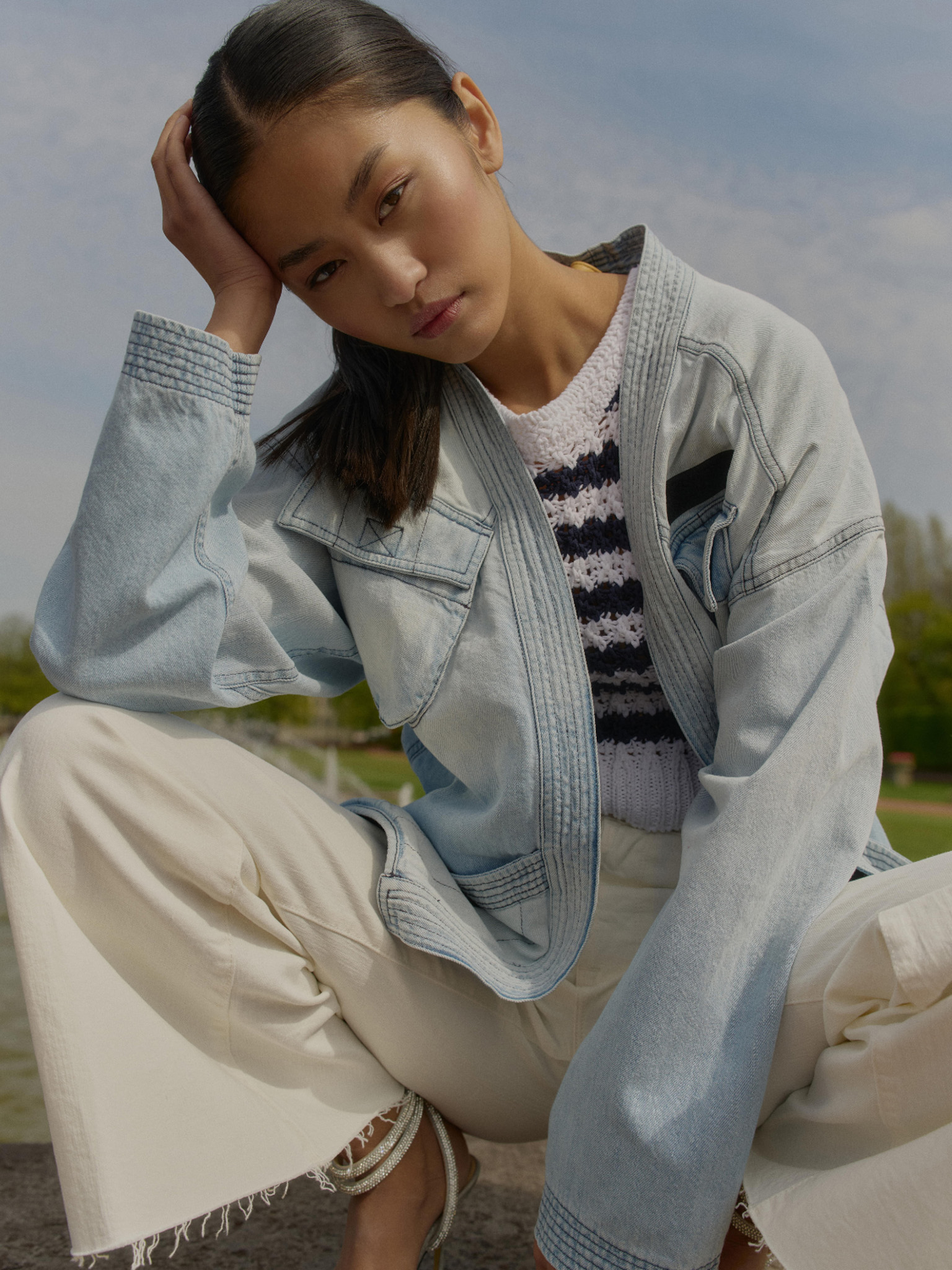 Linda - low-waist denim flare pants with belt loops